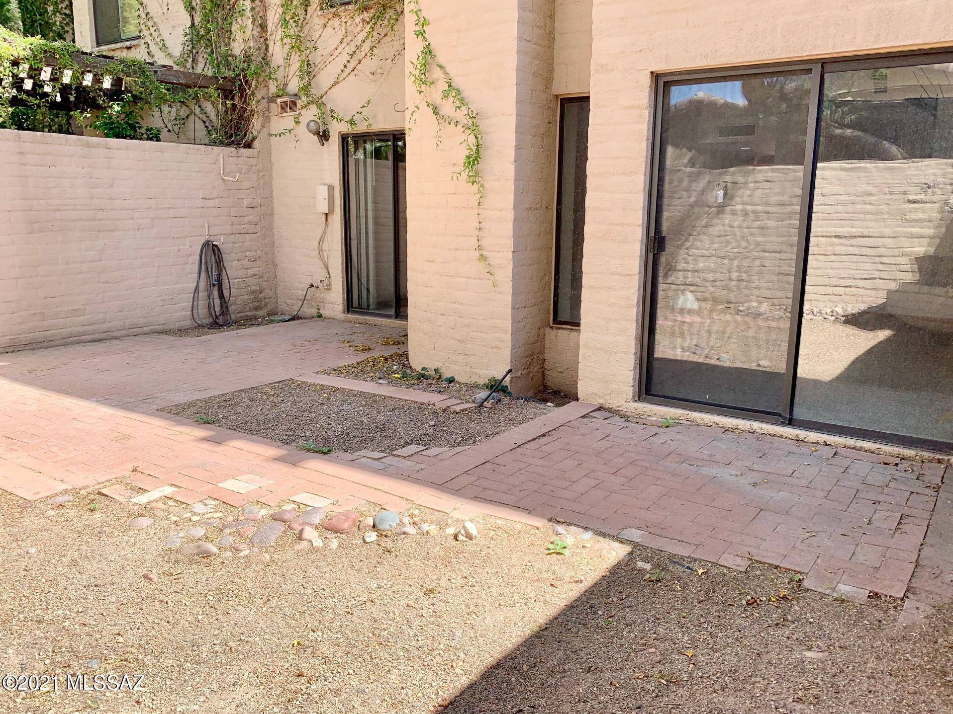 Tucson Racquet Club Twnhms. (1-56) - Residential