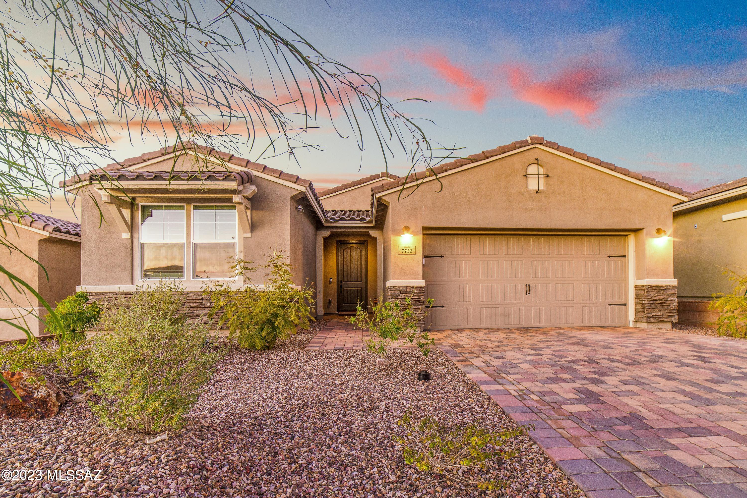 Blue Agave At Dove Mountain - Residential