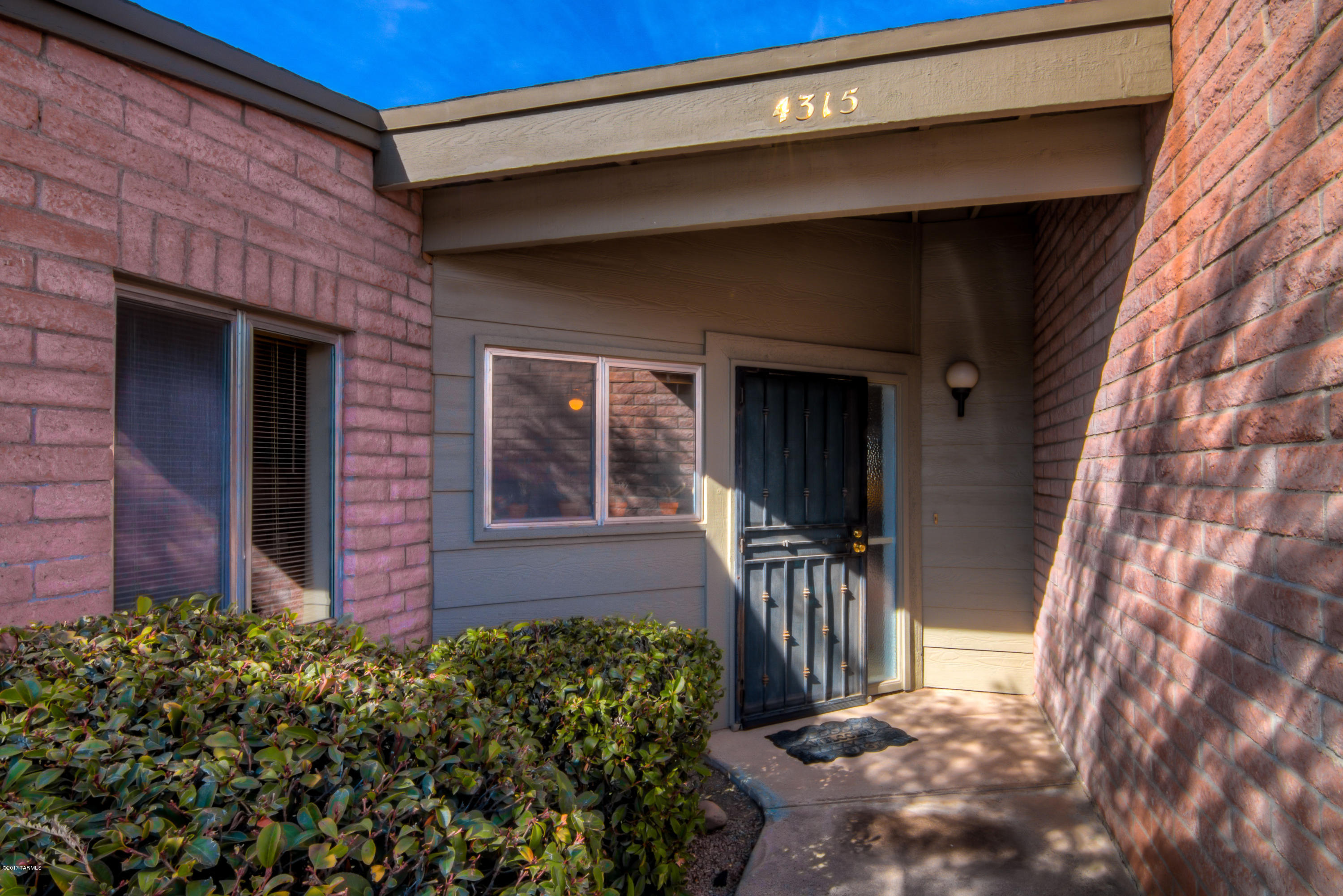 McCormick PlaceTwnhms Blk III (1-71) - Residential