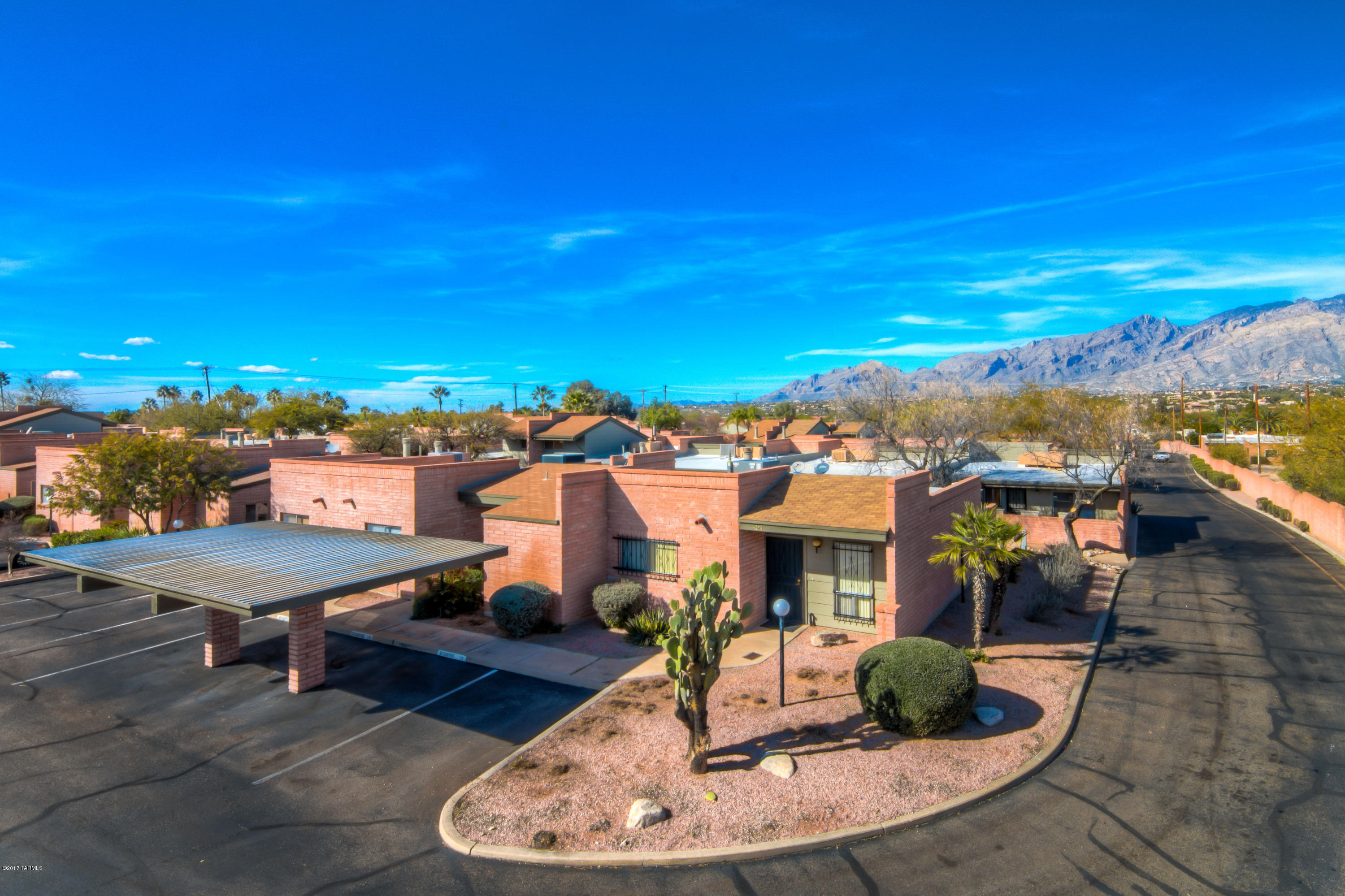 McCormick PlaceTwnhms Blk III (1-71) - Residential
