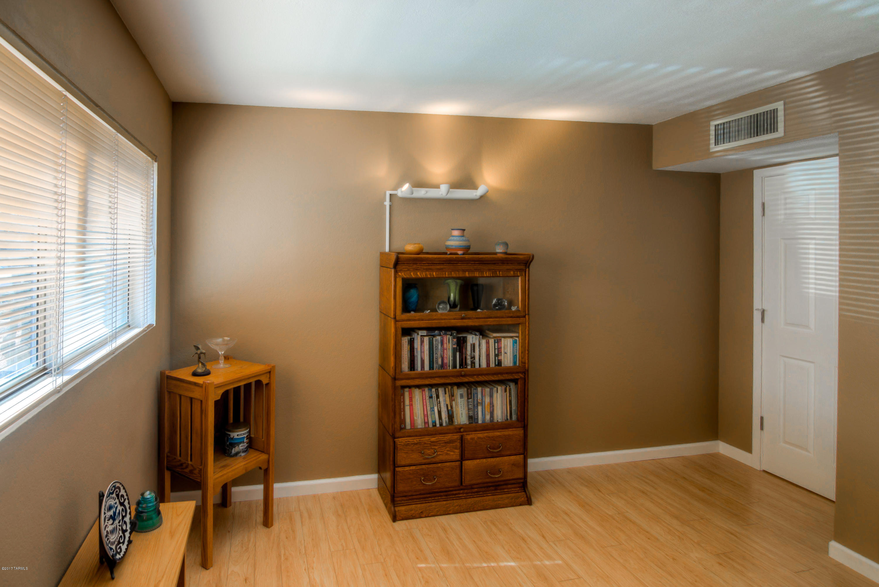 McCormick PlaceTwnhms Blk III (1-71) - Residential