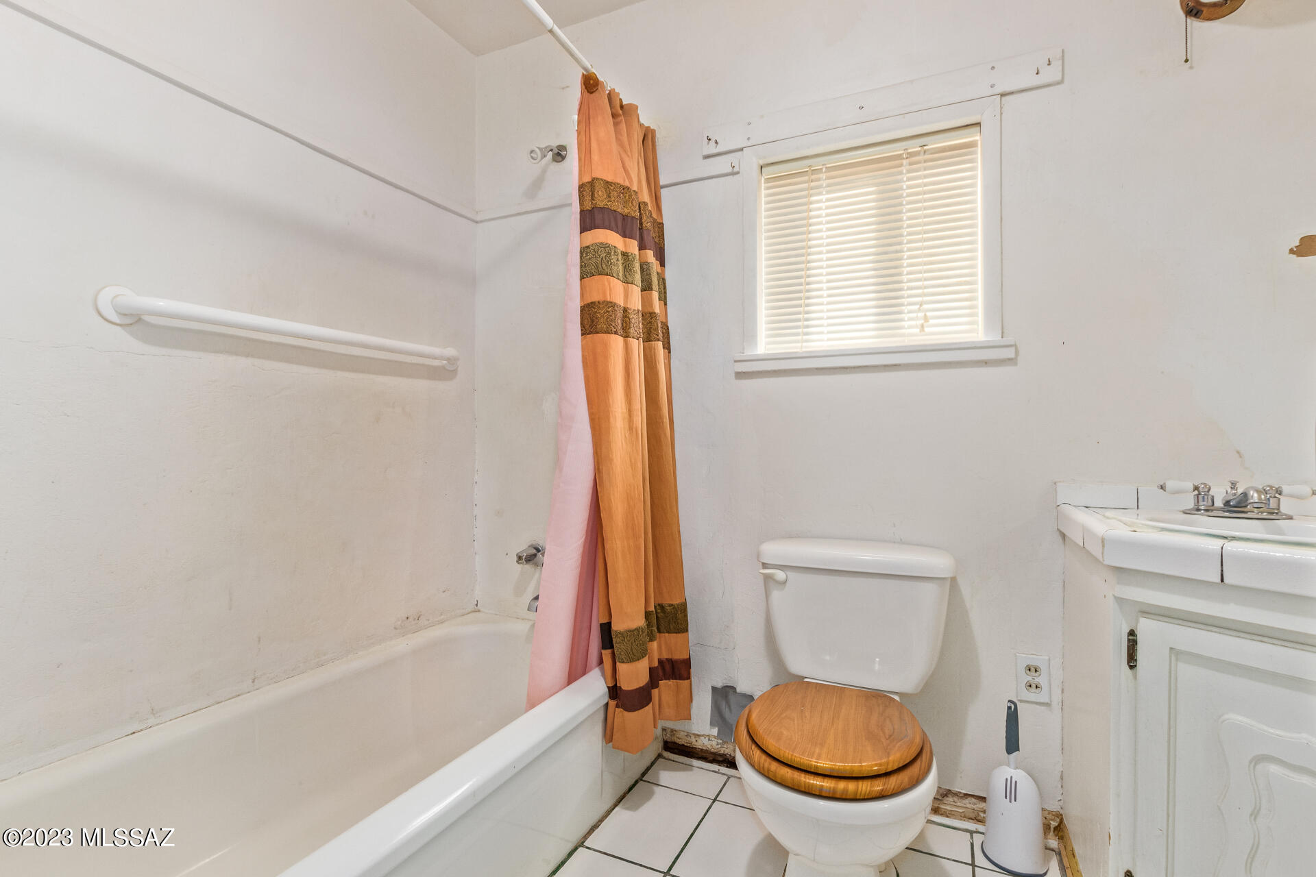 Los Robles Estates - Residential