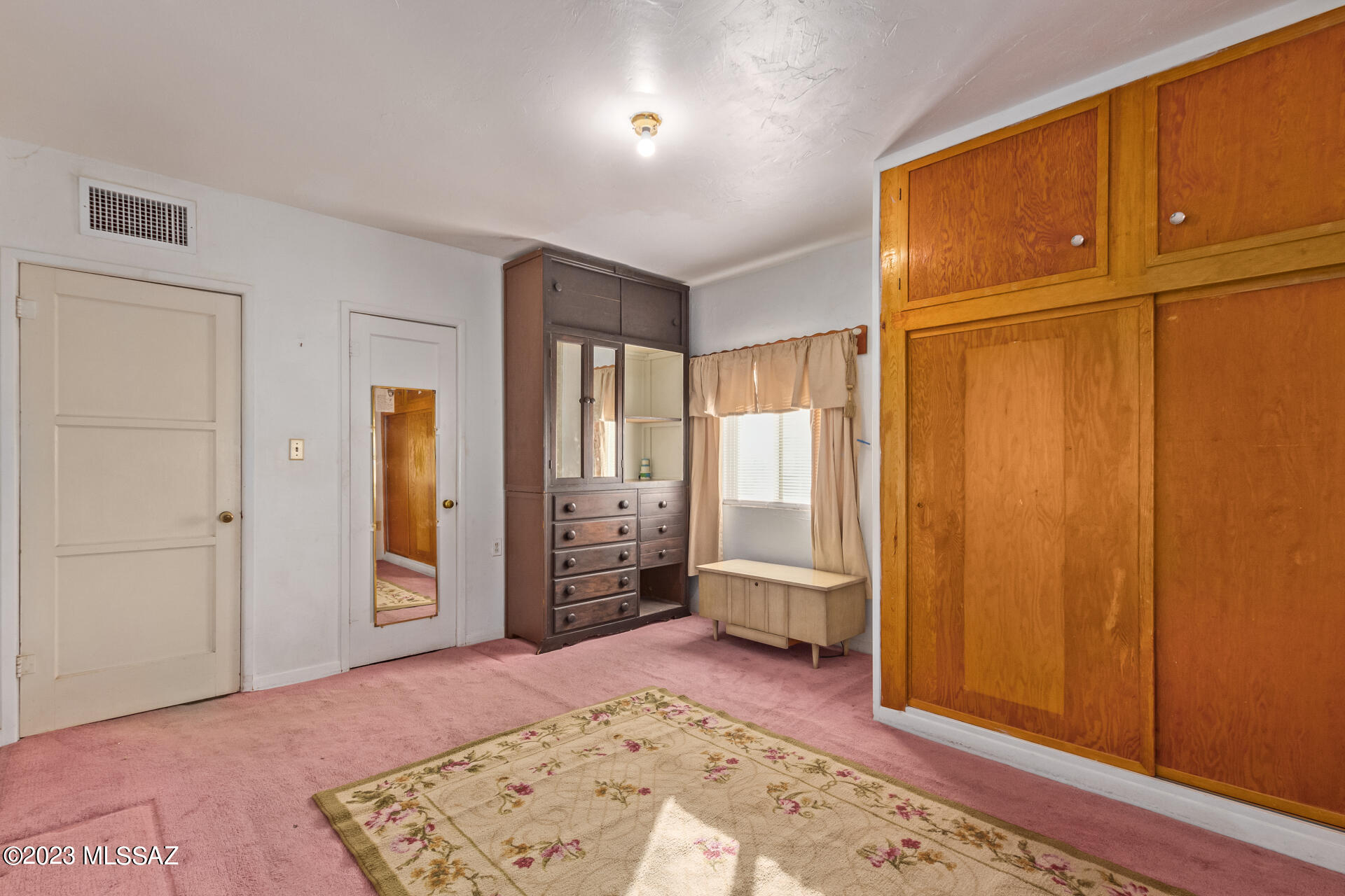 Los Robles Estates - Residential