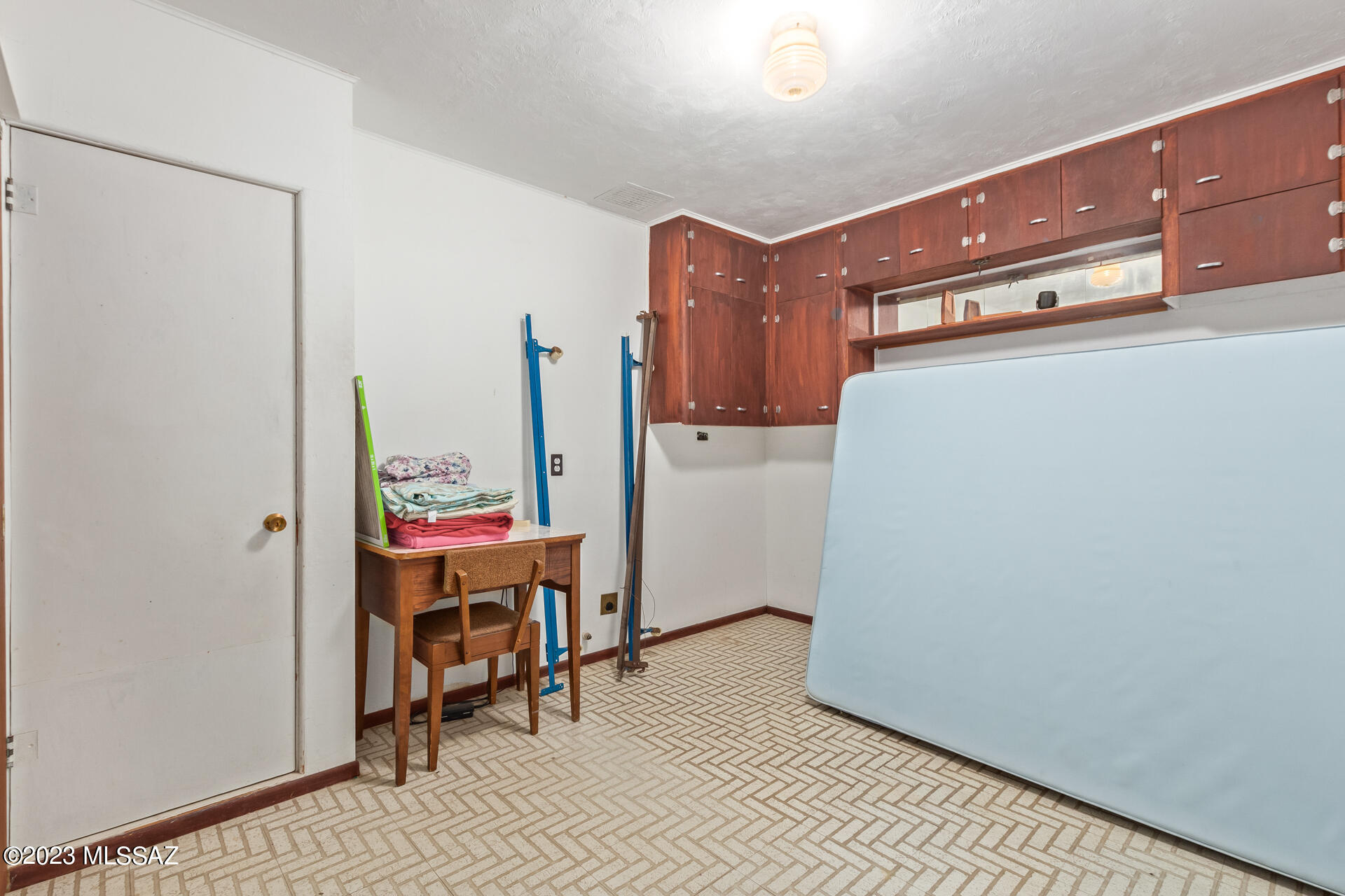 Los Robles Estates - Residential