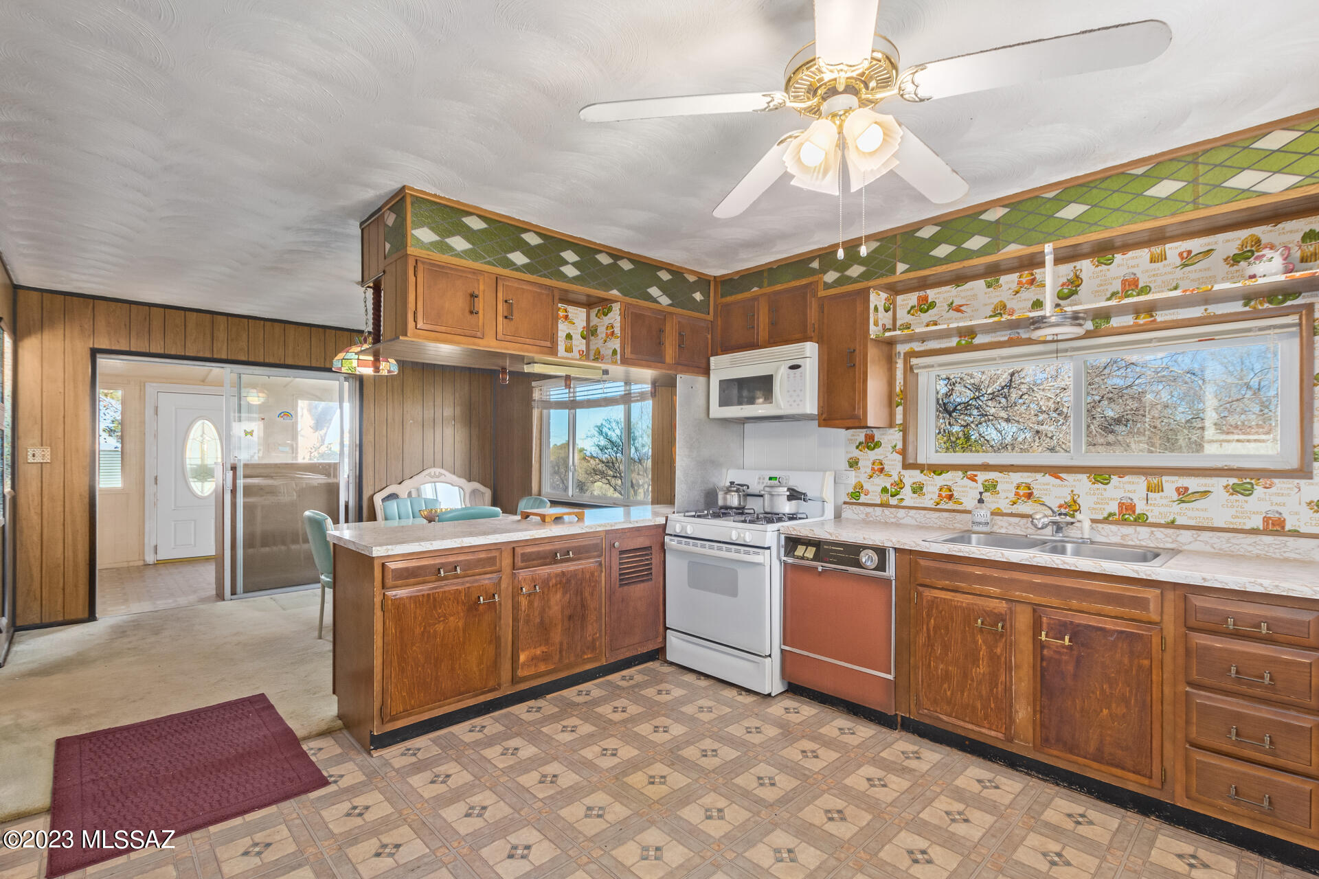 Los Robles Estates - Residential