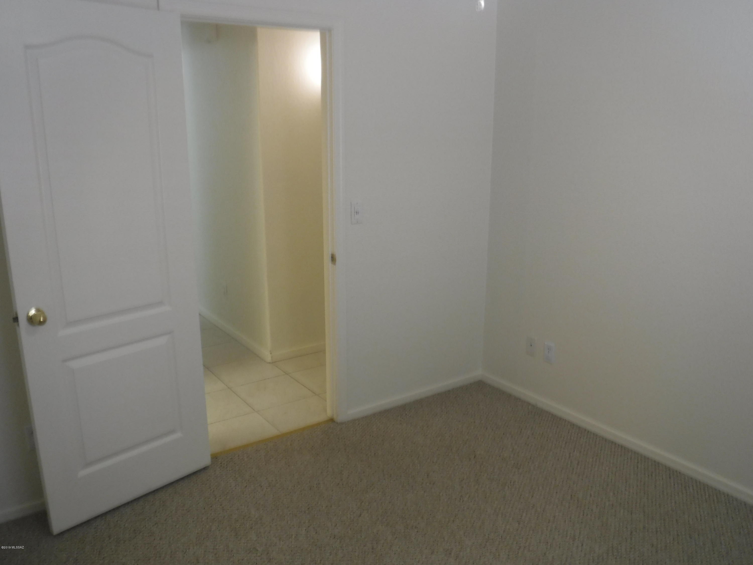 Golden Hills (1-35) - Residential Lease