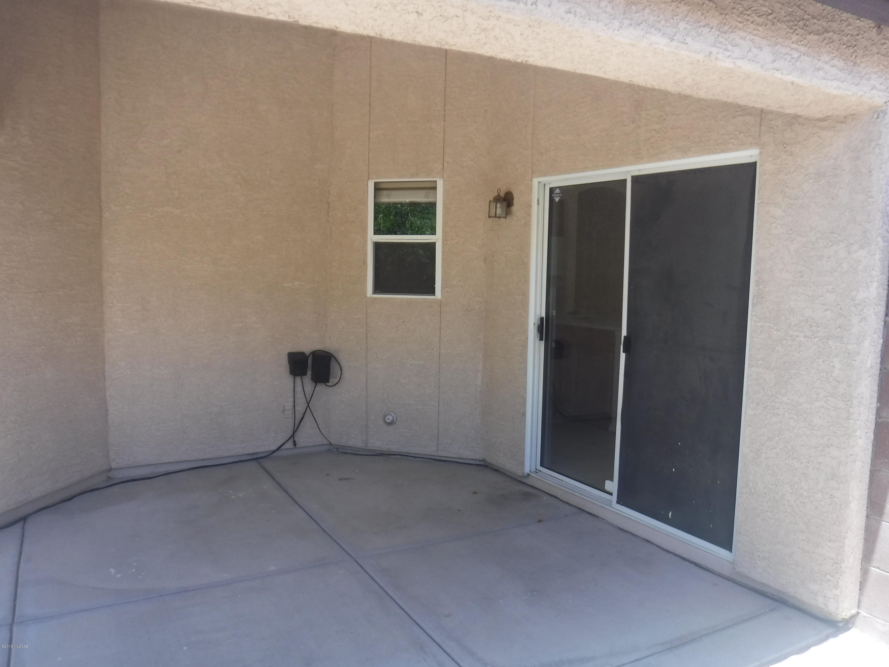 Golden Hills (1-35) - Residential Lease