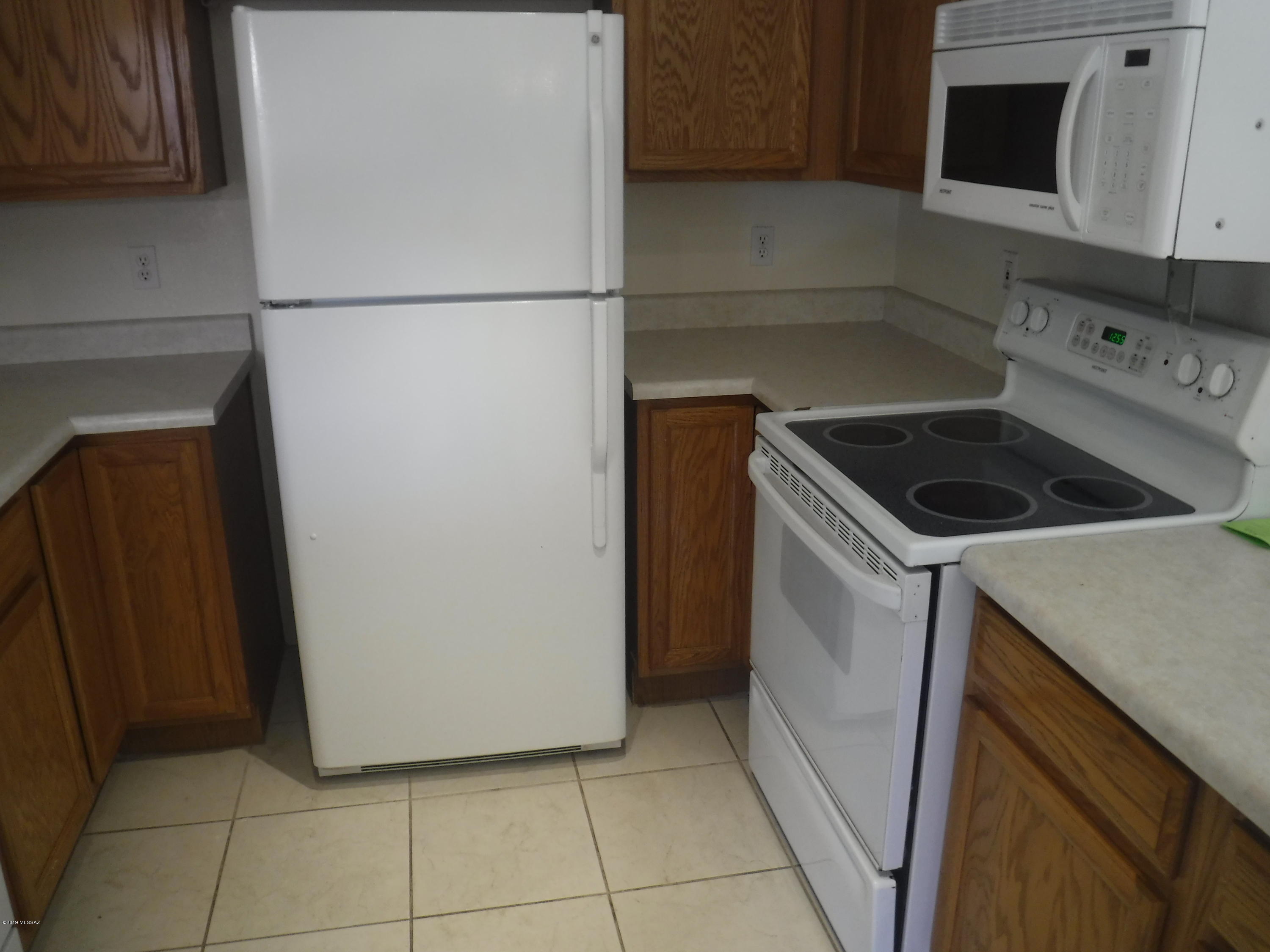 Golden Hills (1-35) - Residential Lease