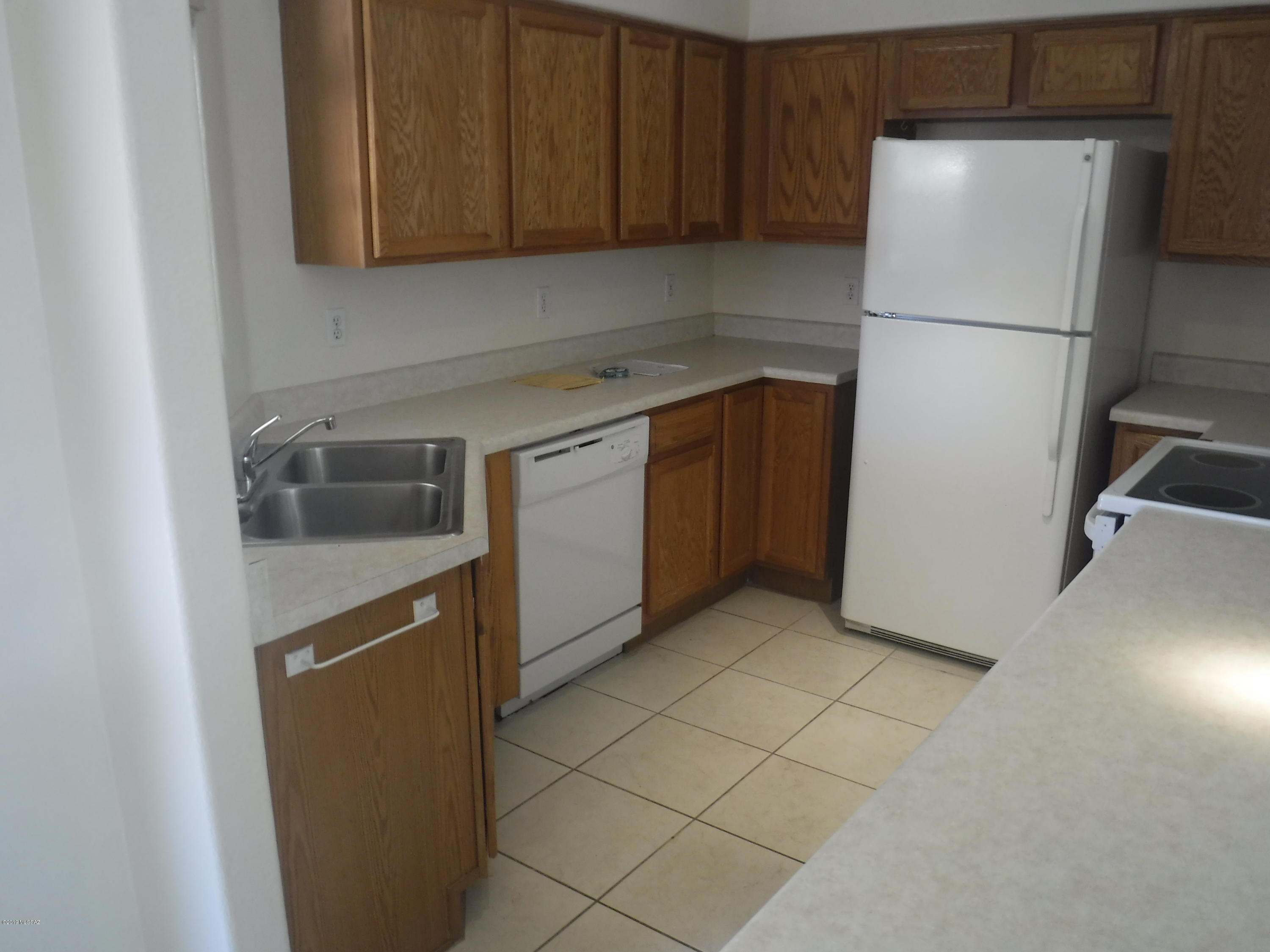 Golden Hills (1-35) - Residential Lease