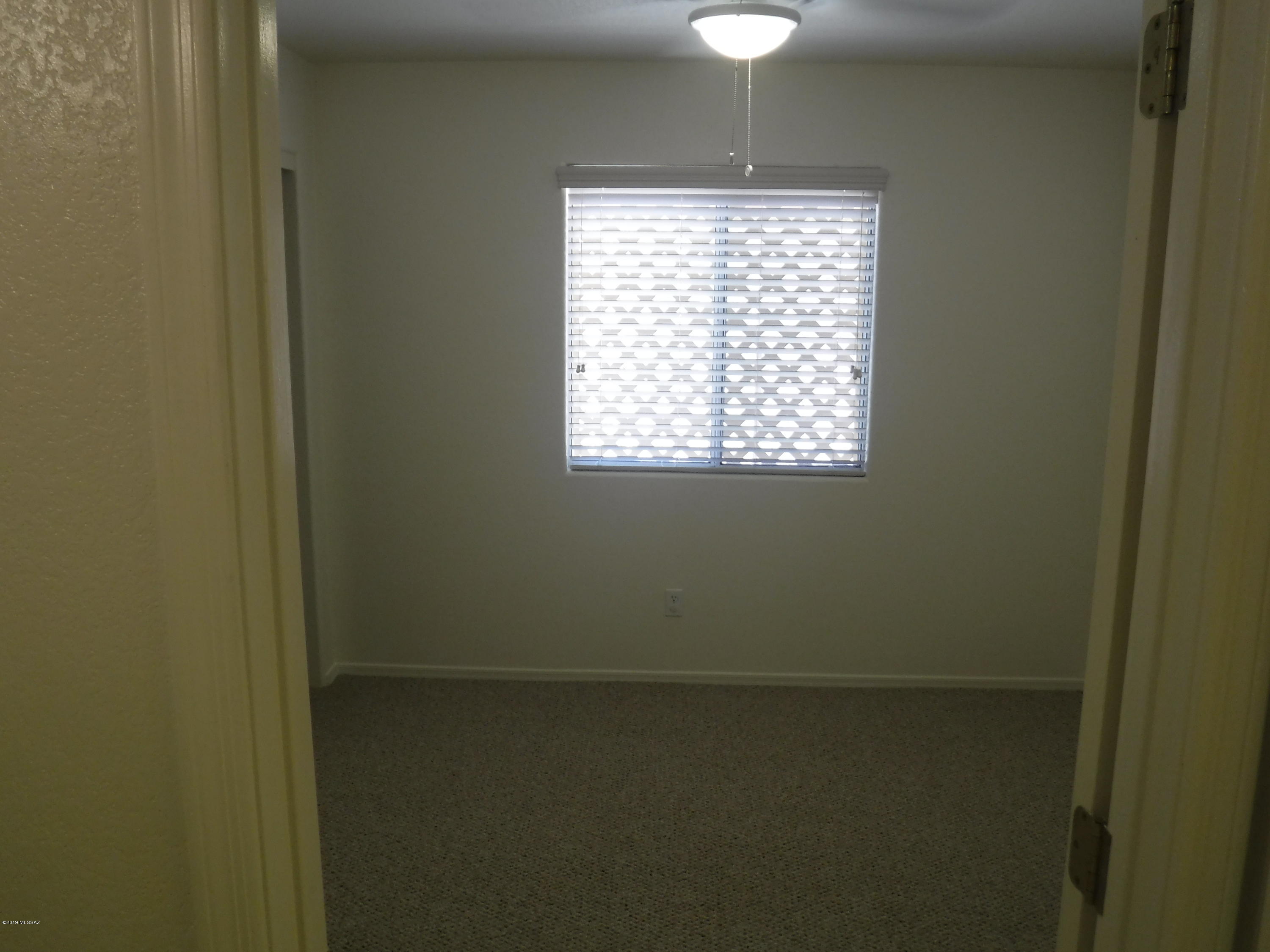 Golden Hills (1-35) - Residential Lease