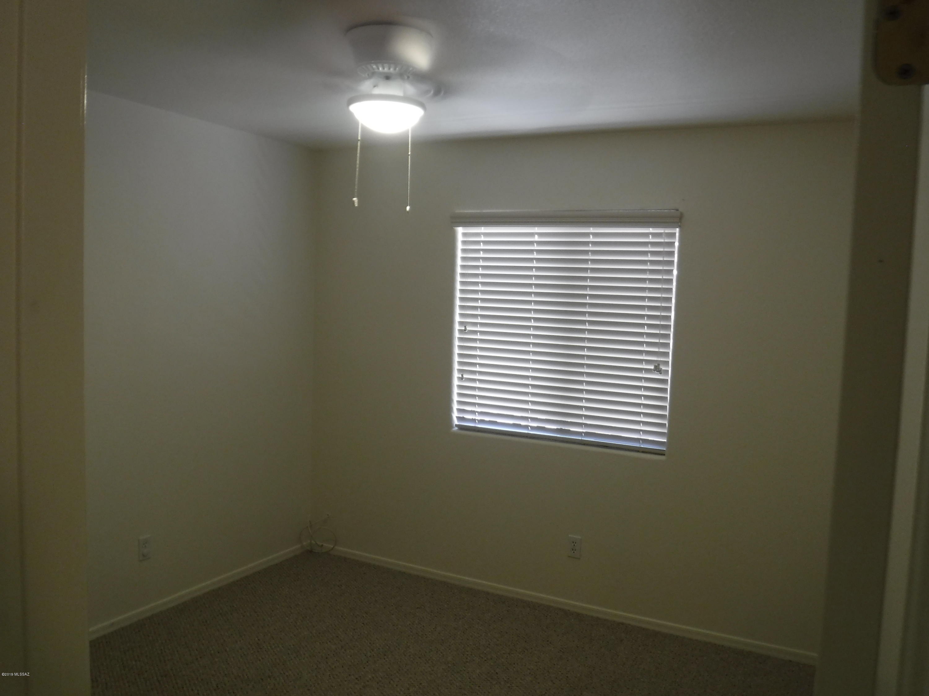 Golden Hills (1-35) - Residential Lease