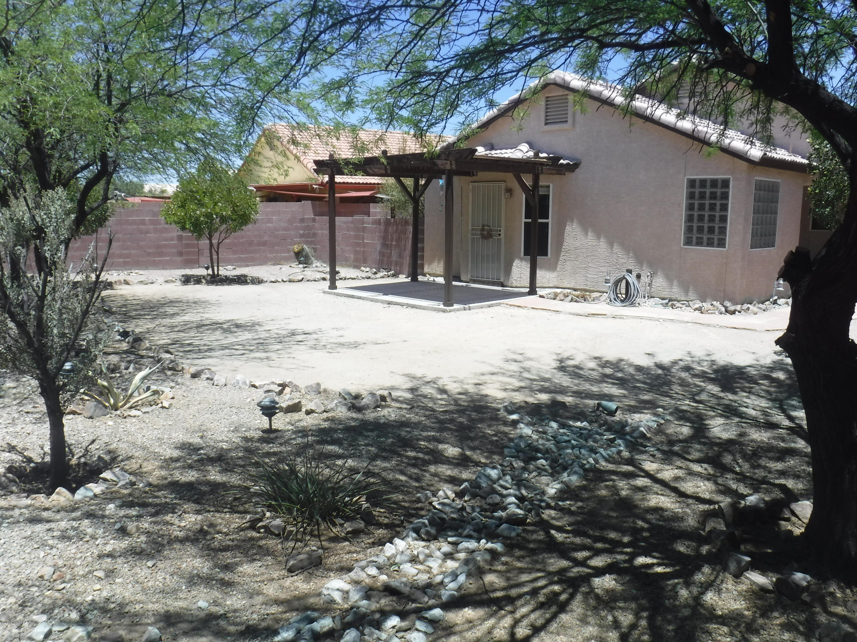 Golden Hills (1-35) - Residential Lease