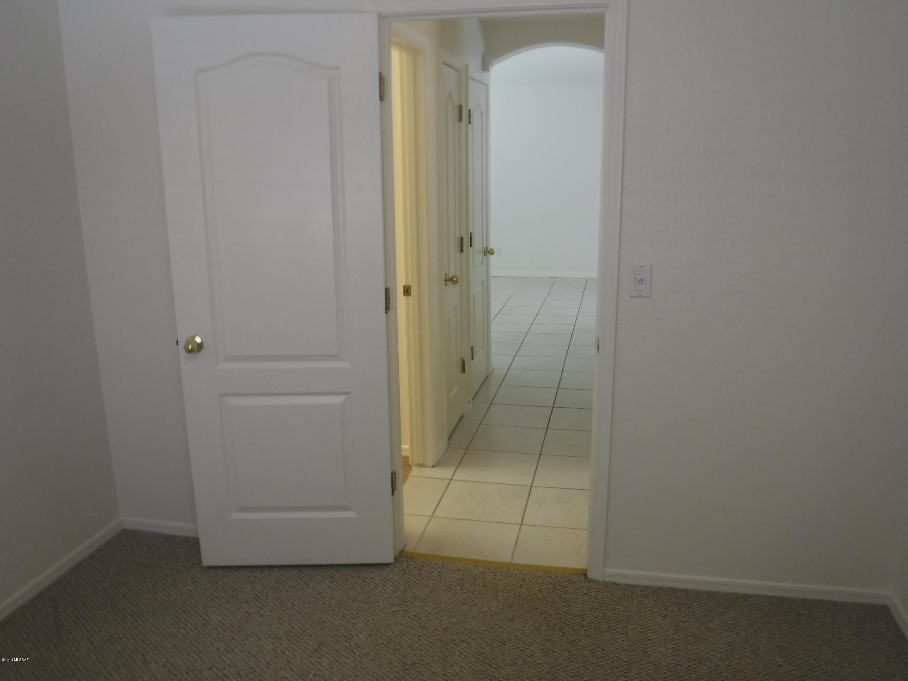 Golden Hills (1-35) - Residential Lease