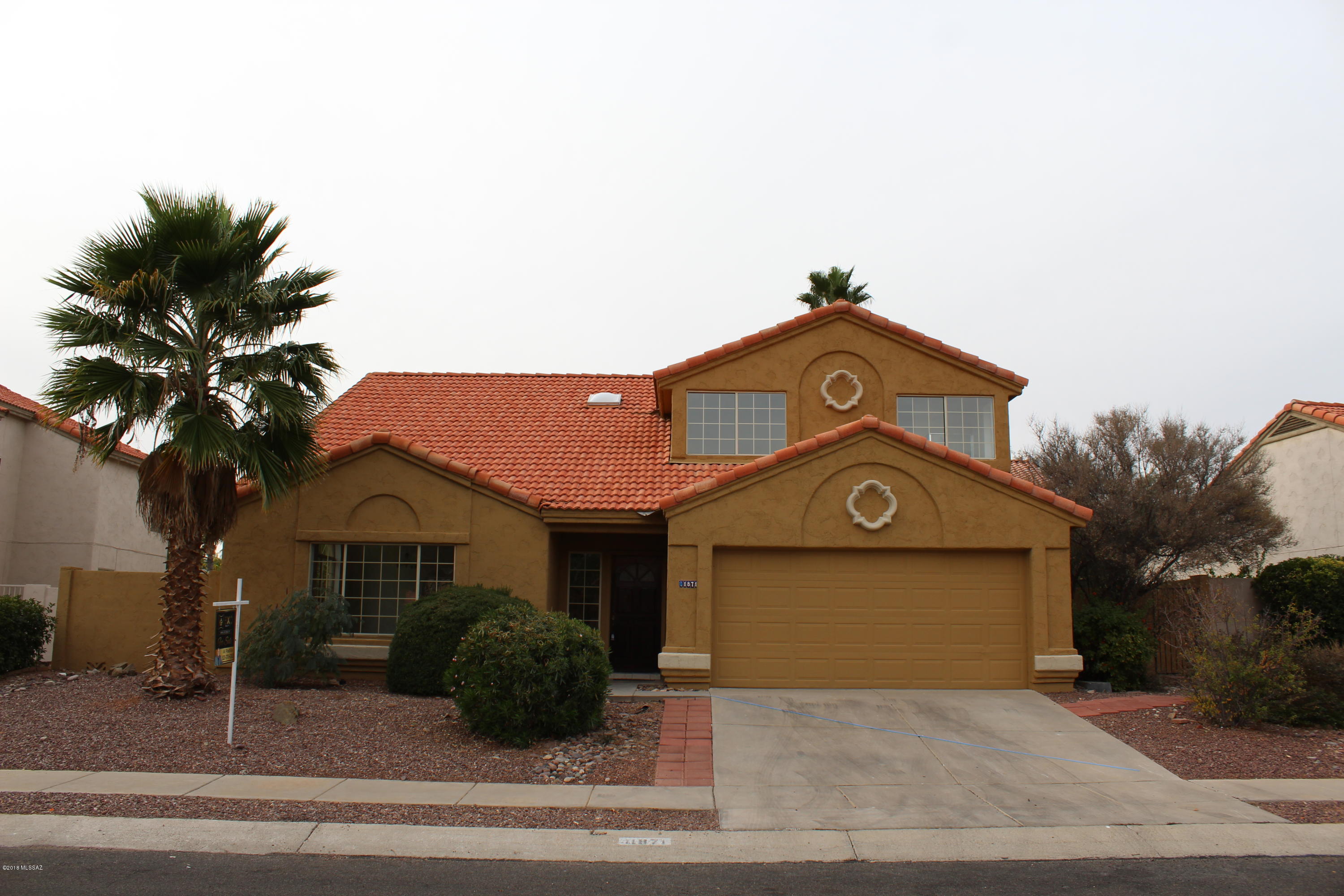 Newly remodeled 4 BR 2-1/2 BA, 2-story home in a sought-after neighborhood.  Owner will install new stainless steel refrigerator, oven/stove, microwave and dishwasher with full ask offer.  Formal living and dining rooms with a large kitchen, cheery breakfast room and pantry. Separate family room with fireplace. Neutral colors. Master bath includes garden tub with windows and separate shower, separate toilet room. Recently upgraded A/C unit. All new flooring, counter tops and light fixtures.  Fresh paint. Sparkling pool.  Walk To Copper Creek School. Make this house your own!