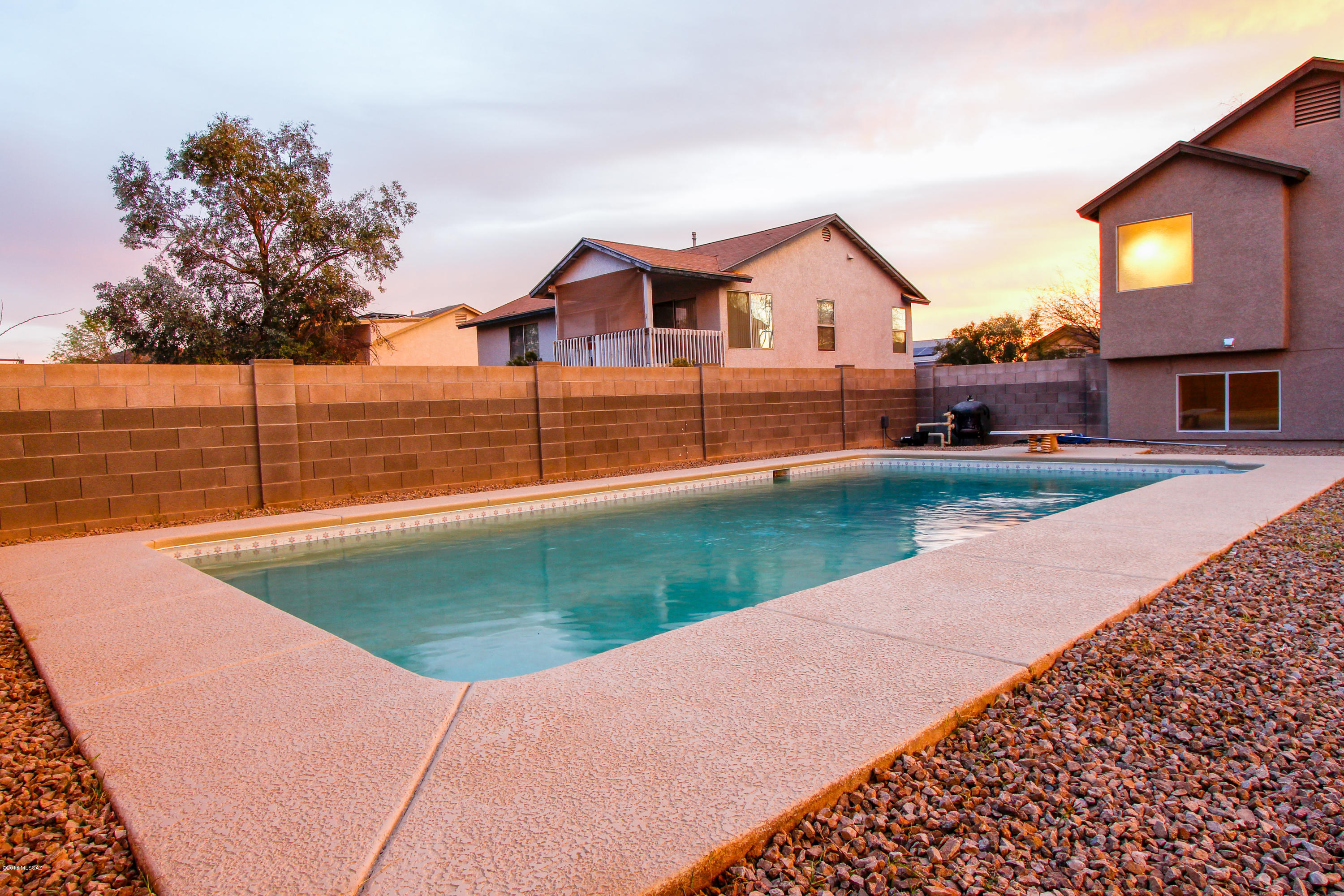 Mission West (1-370) - Residential