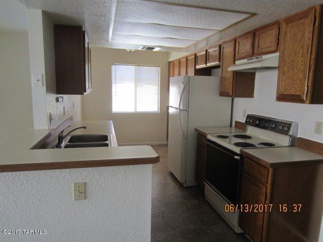 Summertree Condominiums (1-224) - Residential