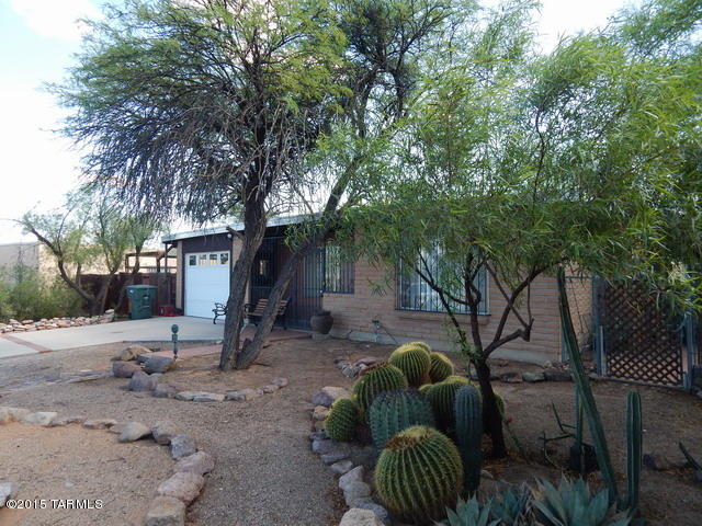Beautiful home with Wood kitchen cabinets and Granite counter tops. Lots of storage. New carpet in living room, hall and bedrooms. New interior paint. Ceiling fans in all the bedrooms. Roof has been recently cool coated. Great views, private patio area. Pella sliding door out to the Arizona room with additional private patio attached. Large back yard with mature trees and 4 sheds. Plenty of parking for the R.V. and or boat. Seller offering a home warranty up to $500 with an acceptable offer by the Seller.
