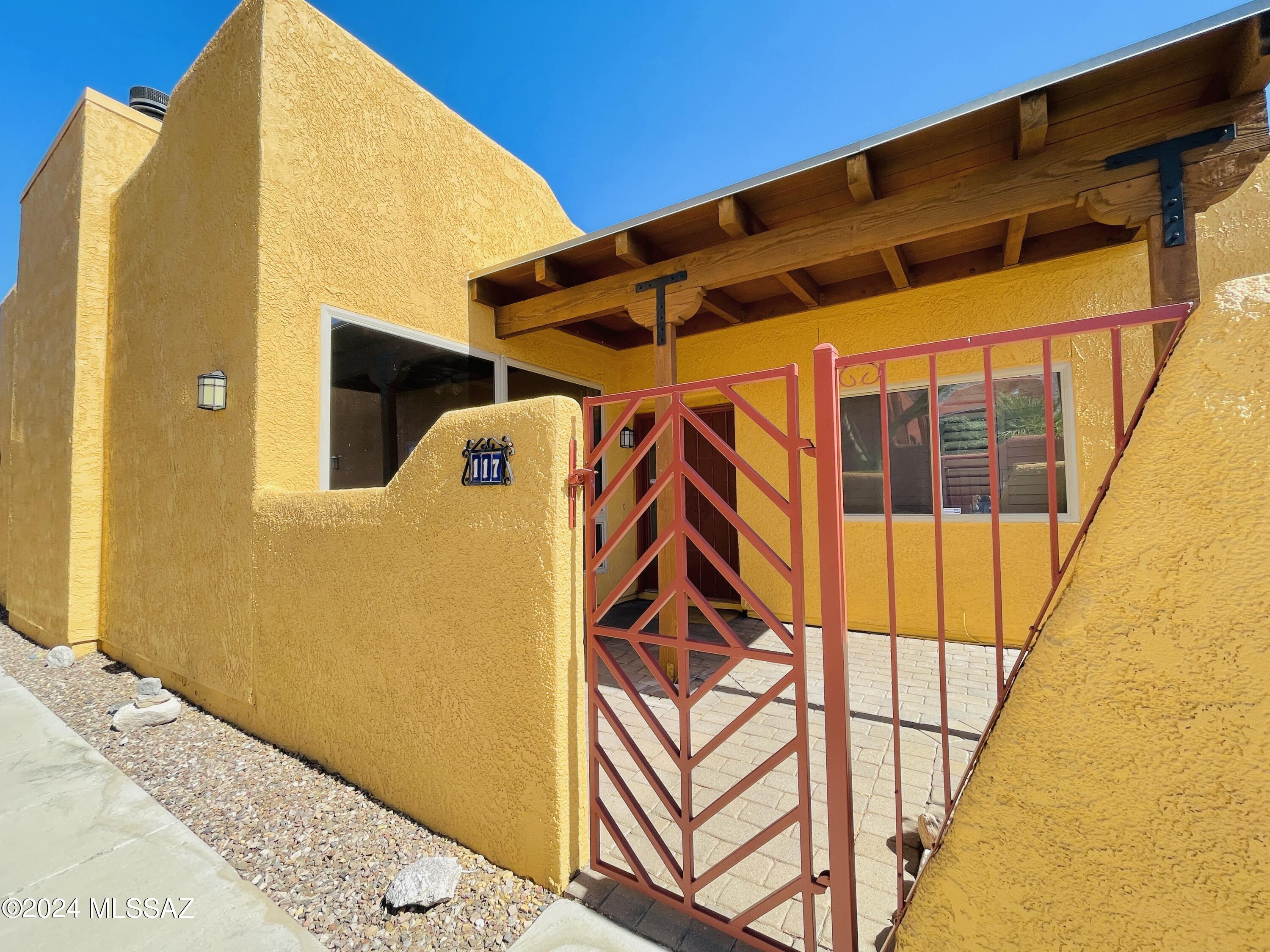 Reflections in the Catalina Condominium - Residential Lease