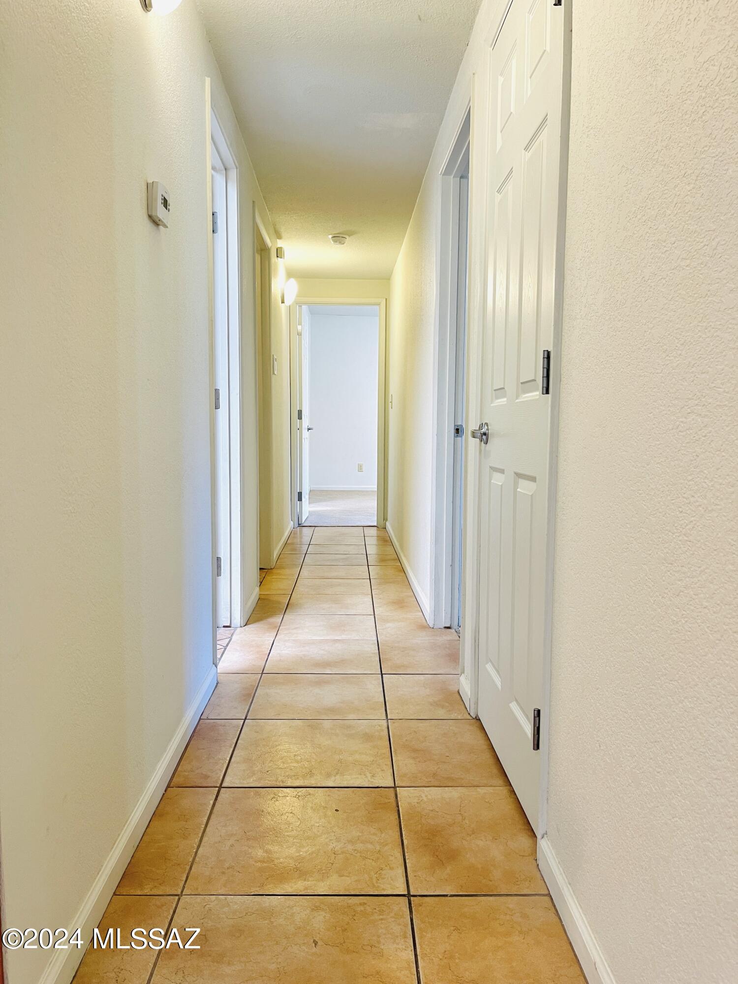 Reflections in the Catalina Condominium - Residential Lease