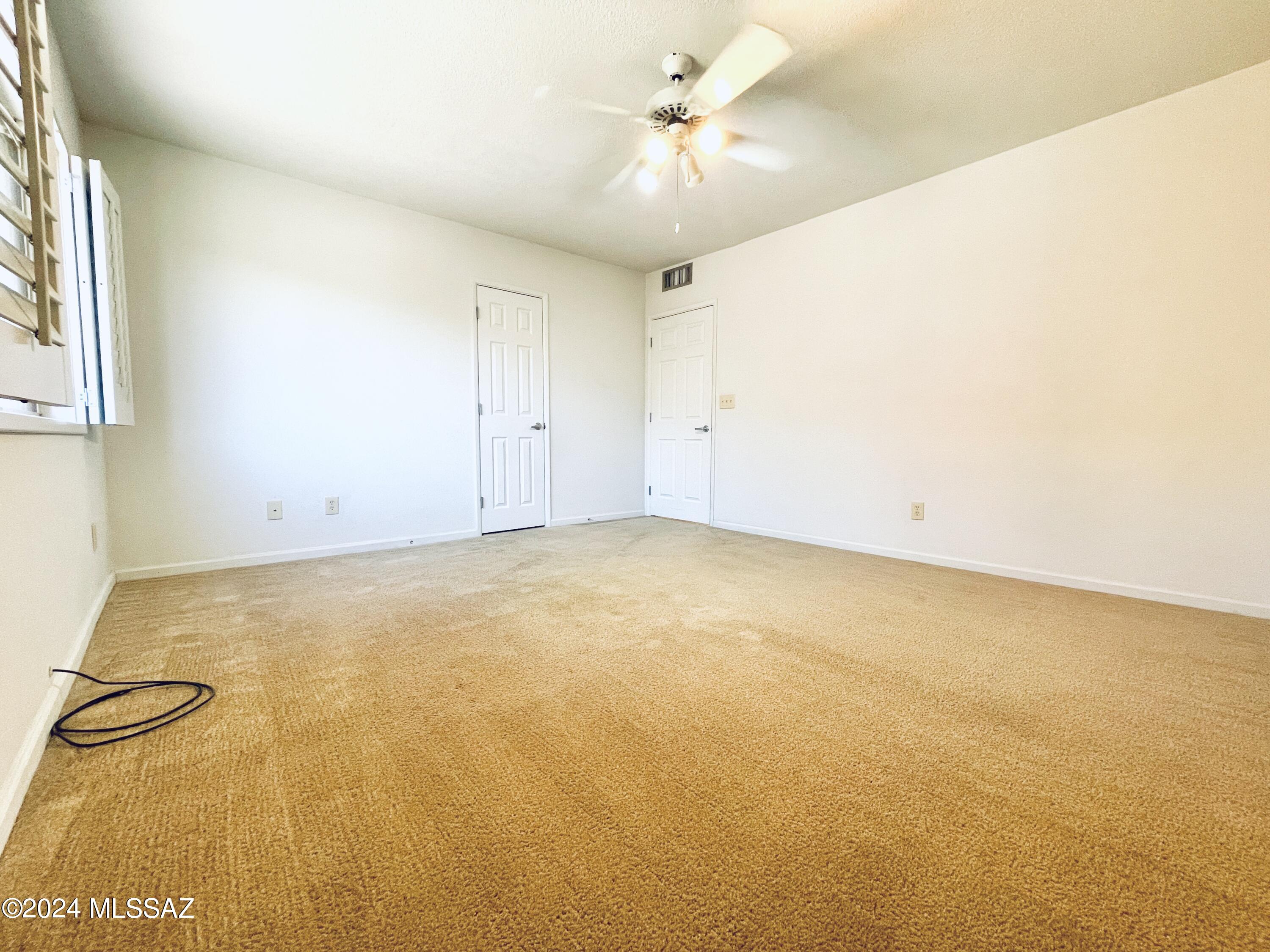 Reflections in the Catalina Condominium - Residential Lease