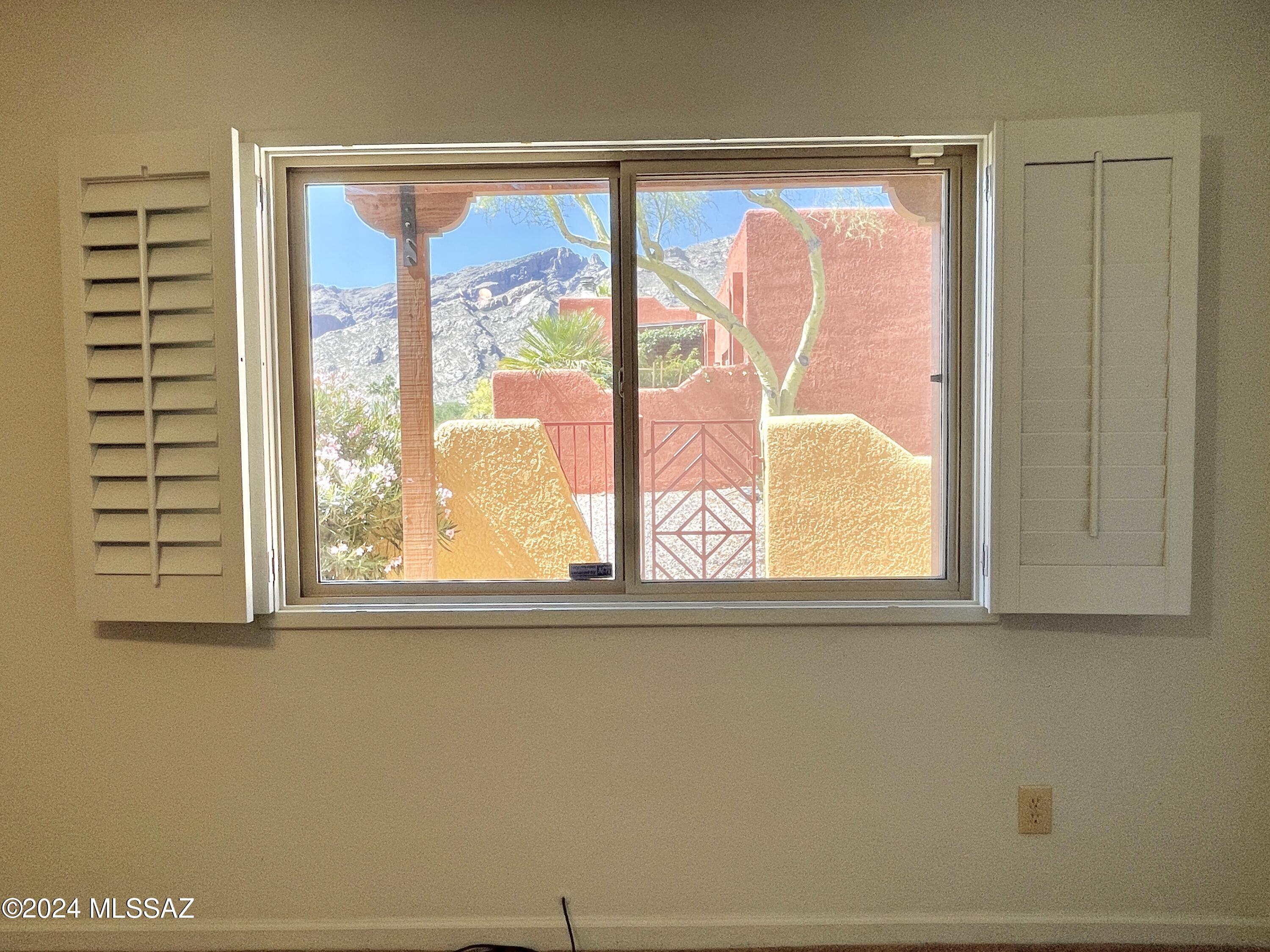 Reflections in the Catalina Condominium - Residential Lease