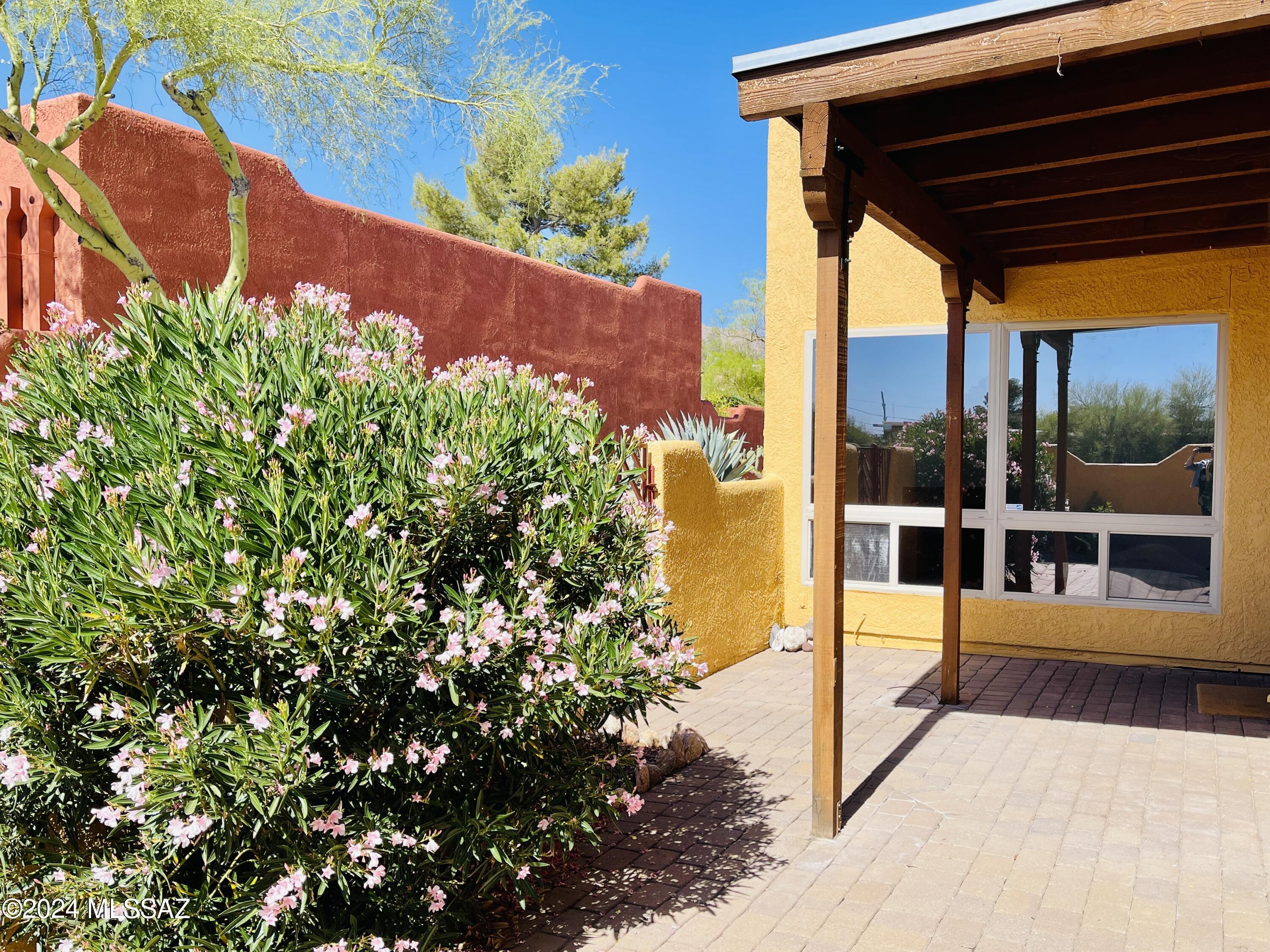 Reflections in the Catalina Condominium - Residential Lease