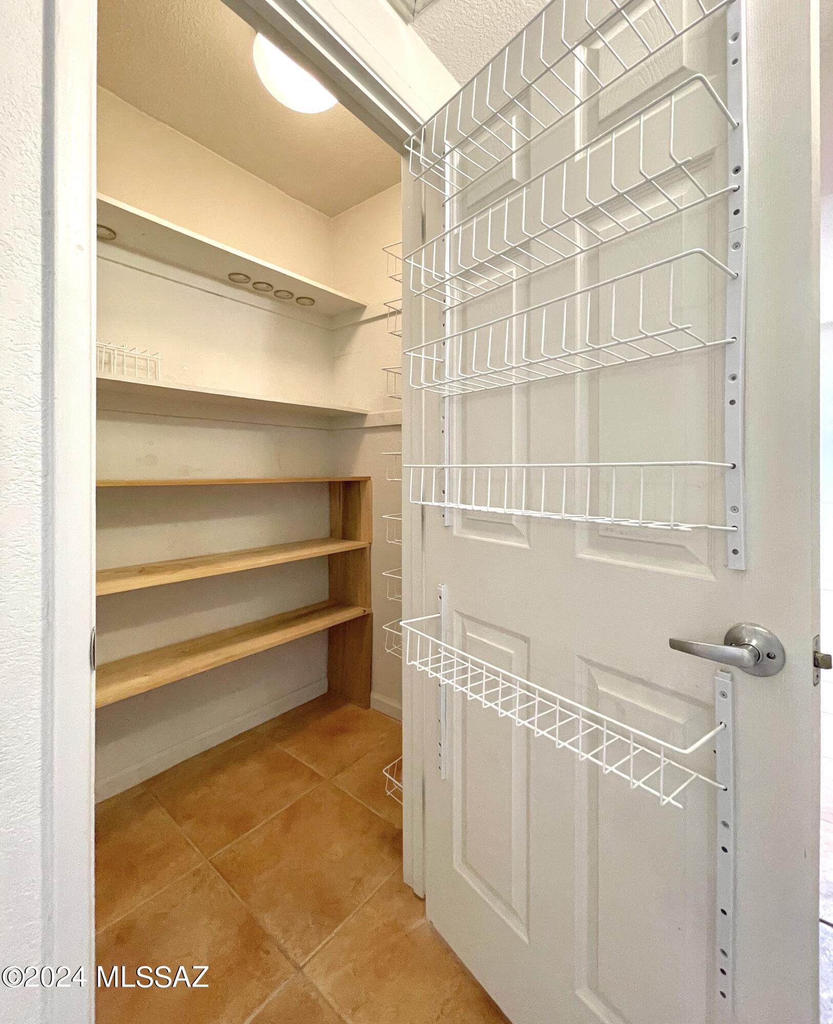 Reflections in the Catalina Condominium - Residential Lease