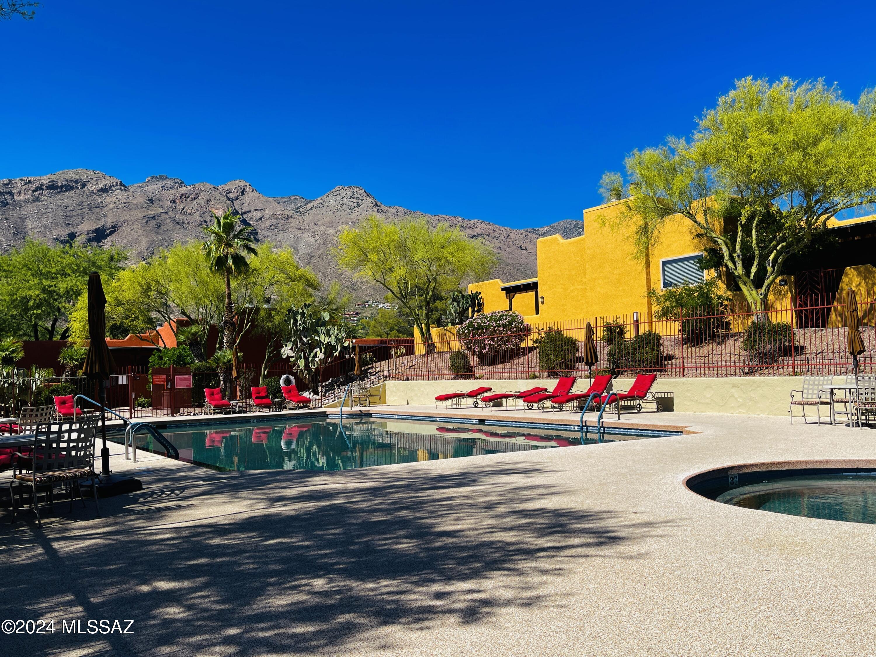 Reflections in the Catalina Condominium - Residential Lease