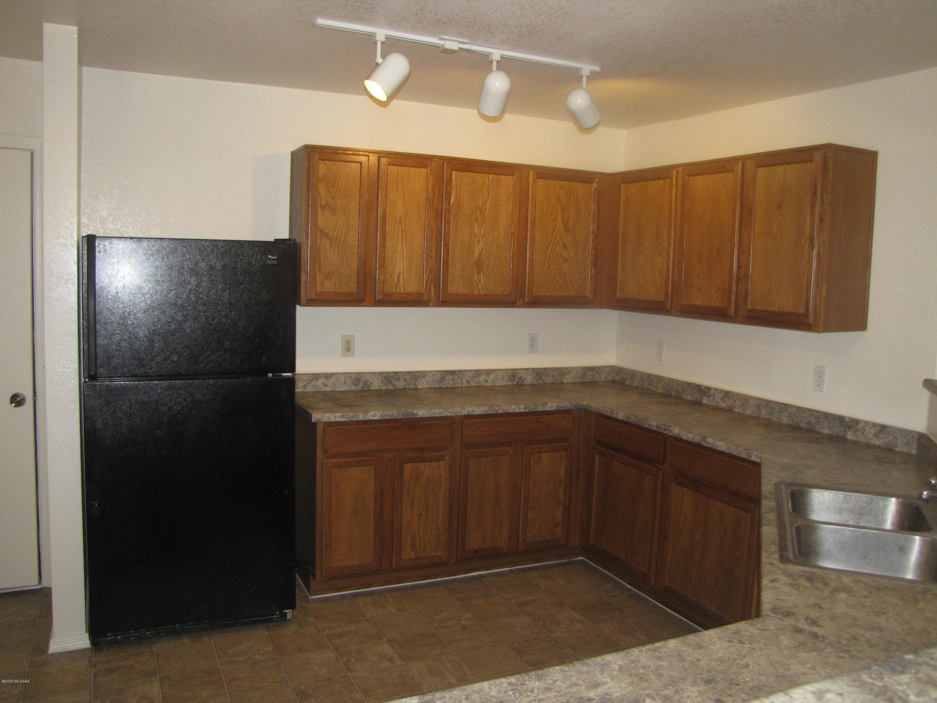 River Terrace (1-76) - Residential Lease