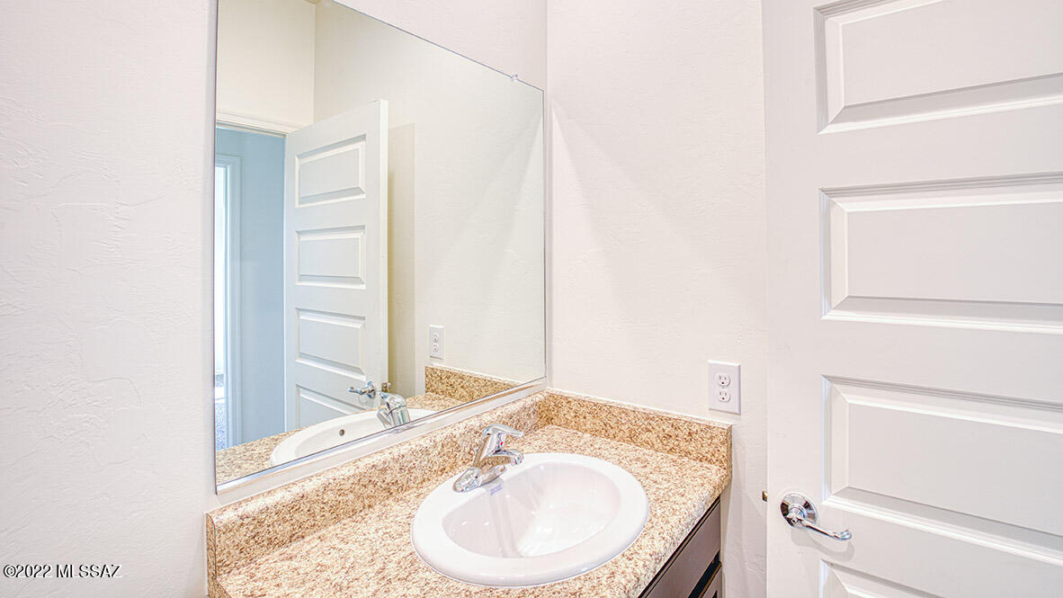 Saguaro Bloom SQ20180540069 - Residential