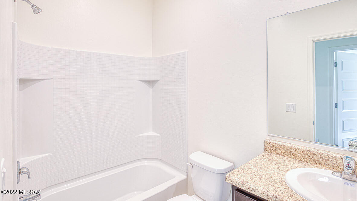 Saguaro Bloom SQ20180540069 - Residential