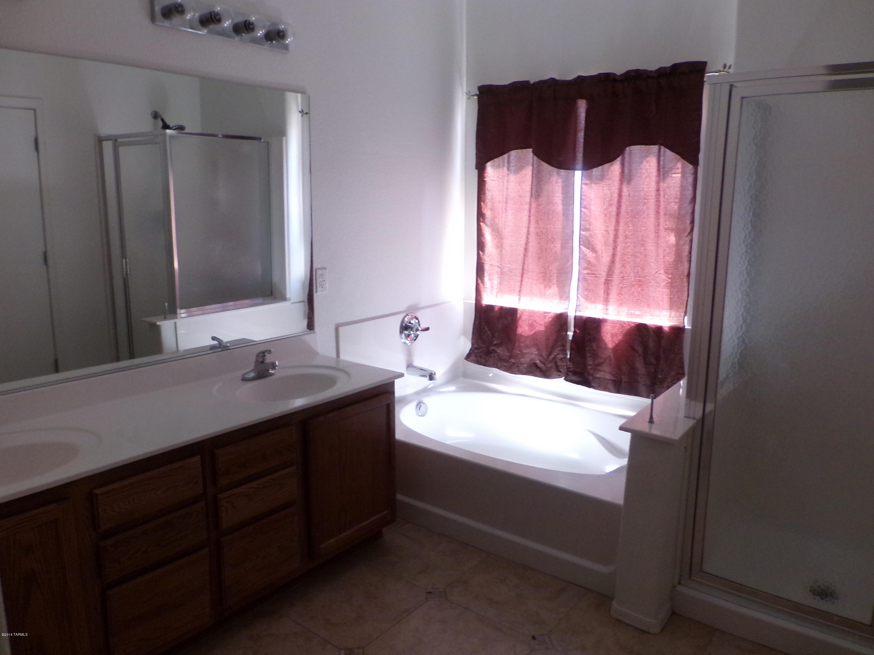 Presidio Del Cielo (1-425) - Residential Lease
