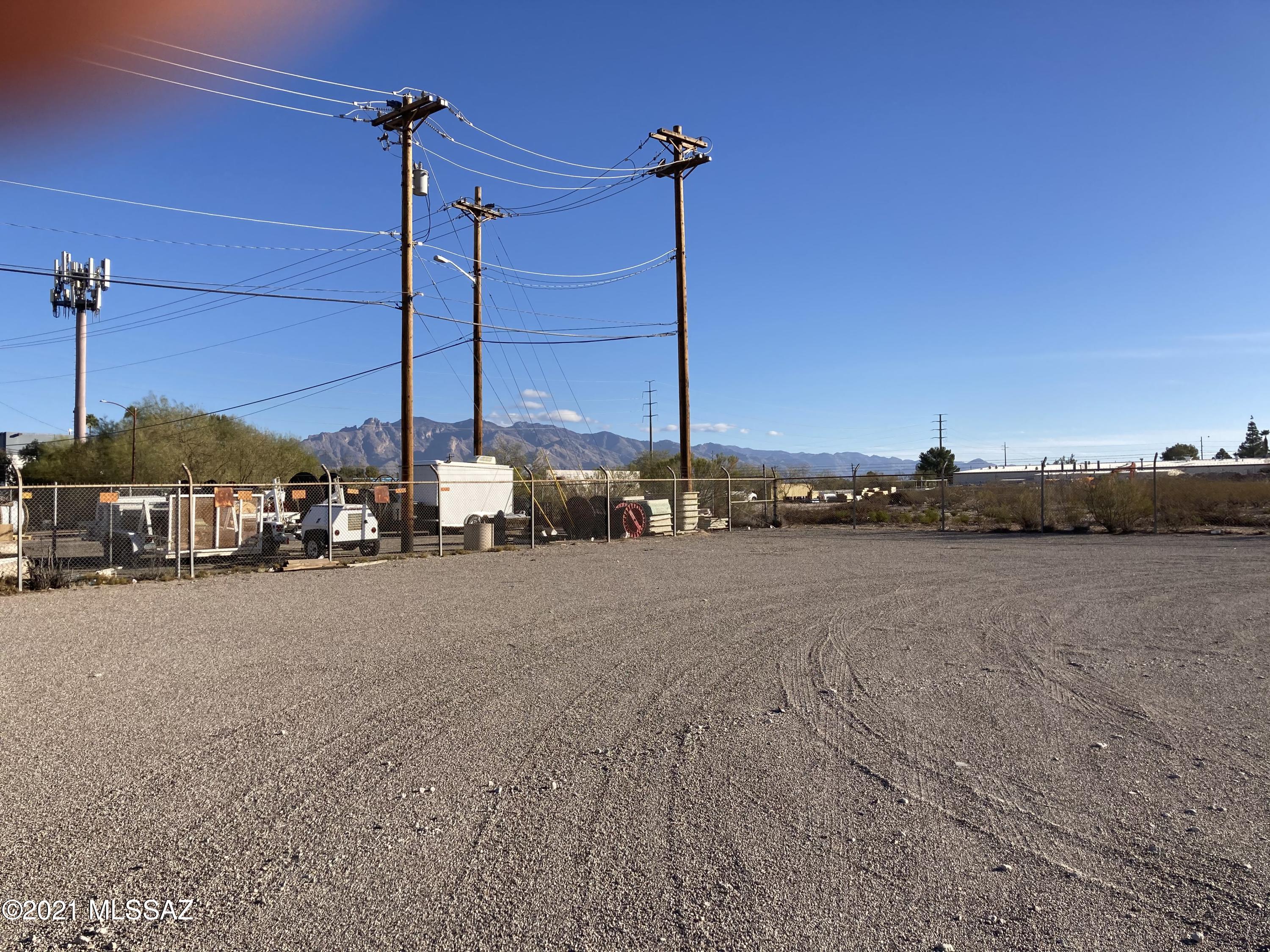 Tucson - Land