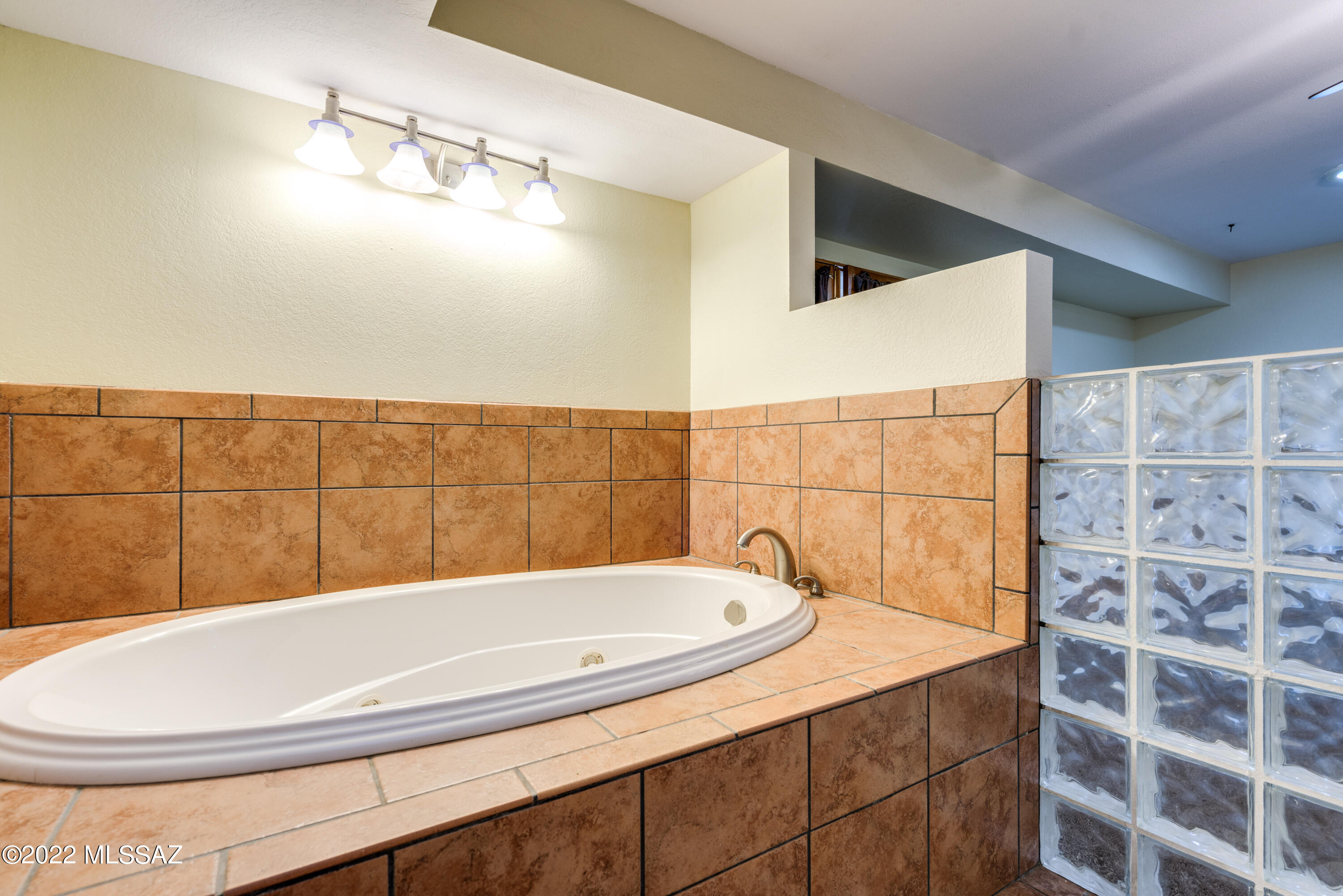 New Tucson Unit NO. 22 (63-139) - Residential