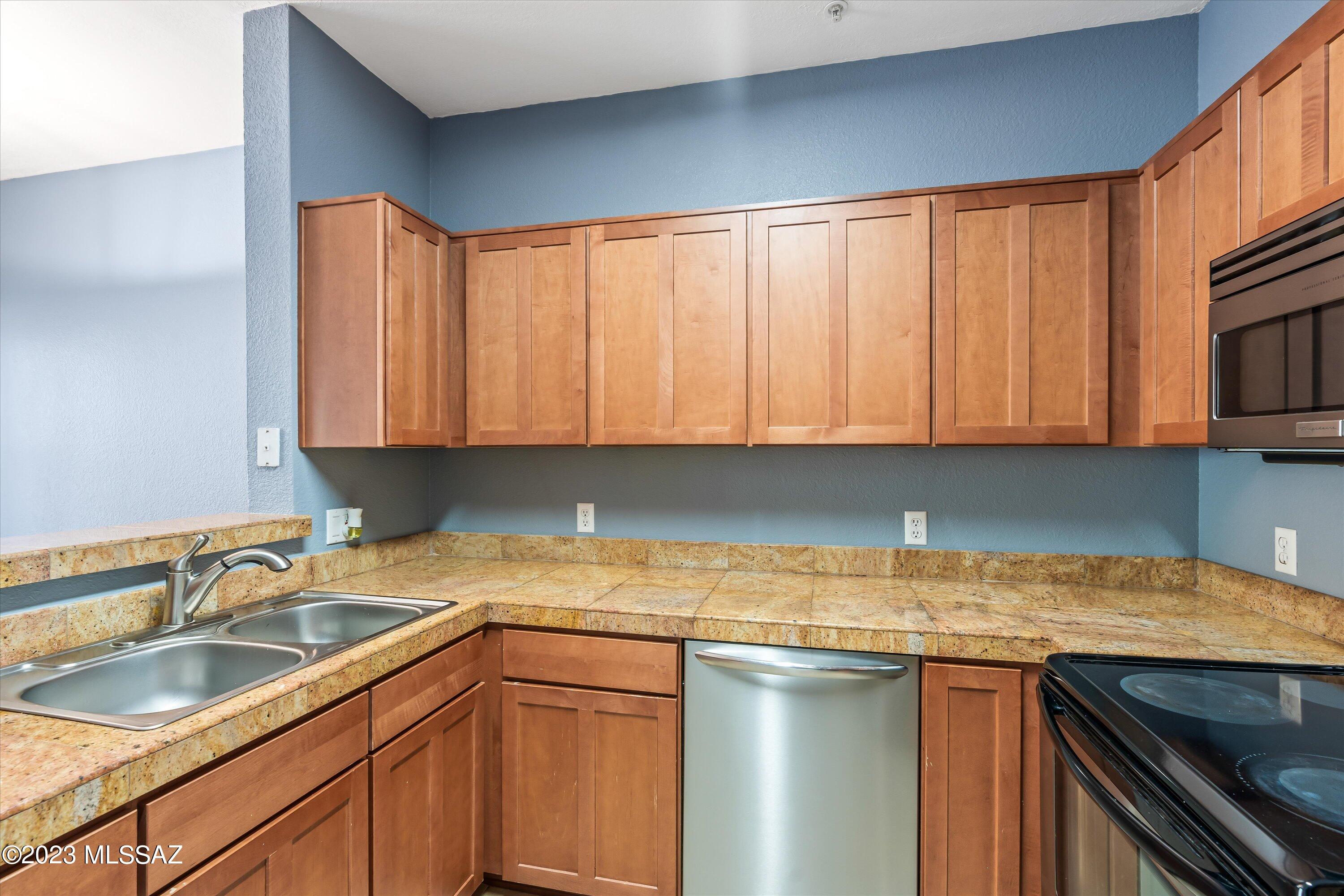 The Boulders at La Reserve Condominiums - Residential