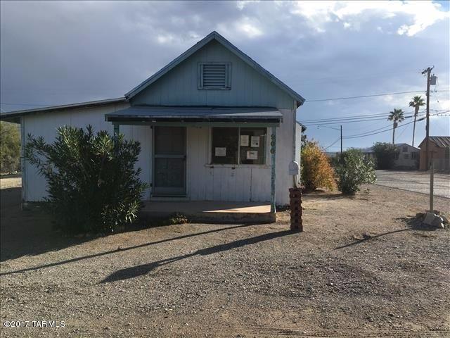1 bed, 1 bath Ajo, AZ home. This property will need some work and repairs. It is located on a corner lot. Interior and exterior may require full rehab. Property sold in its “AS-IS, WHERE-IS” condition.