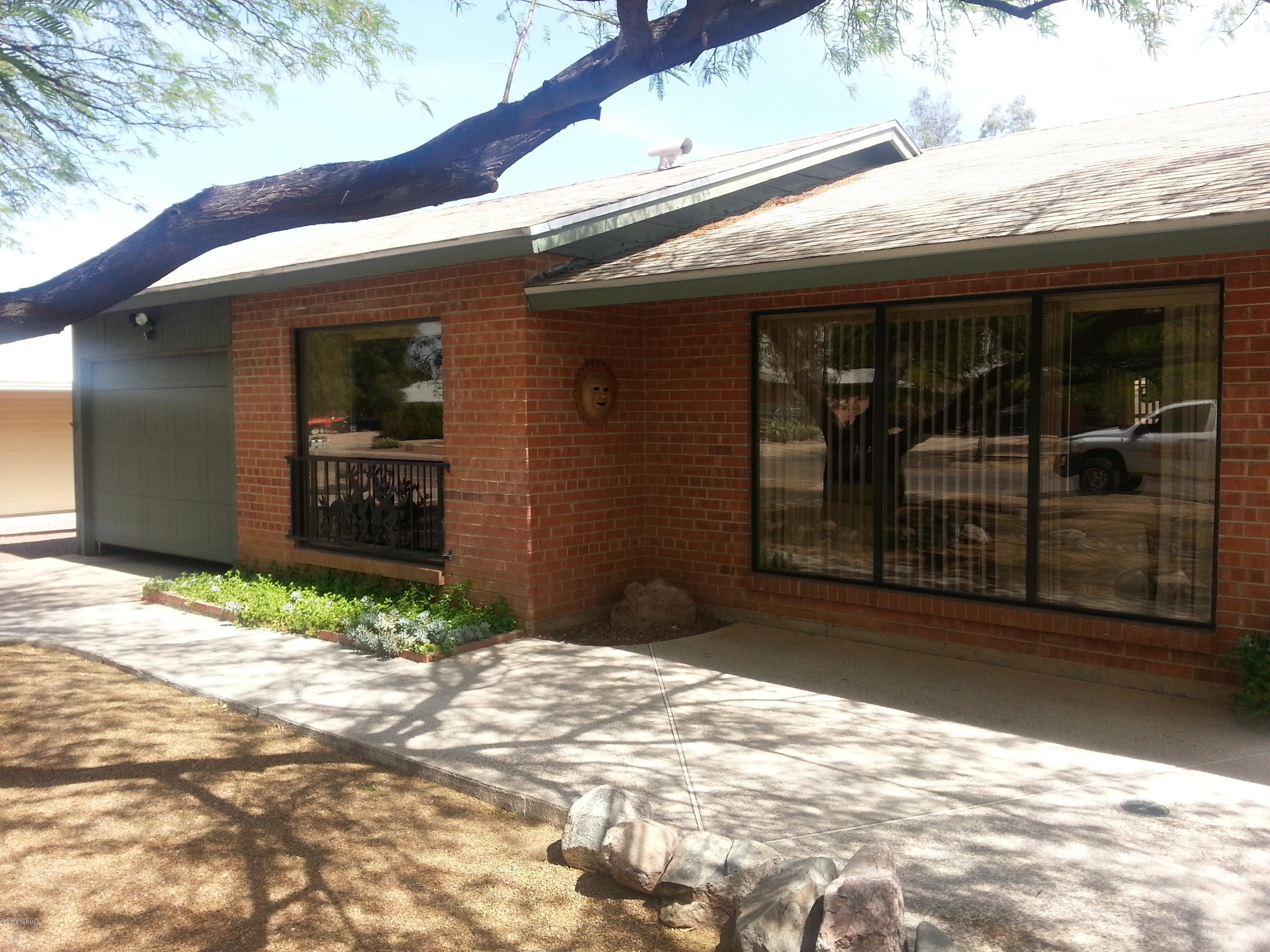 Manana Vista - Residential