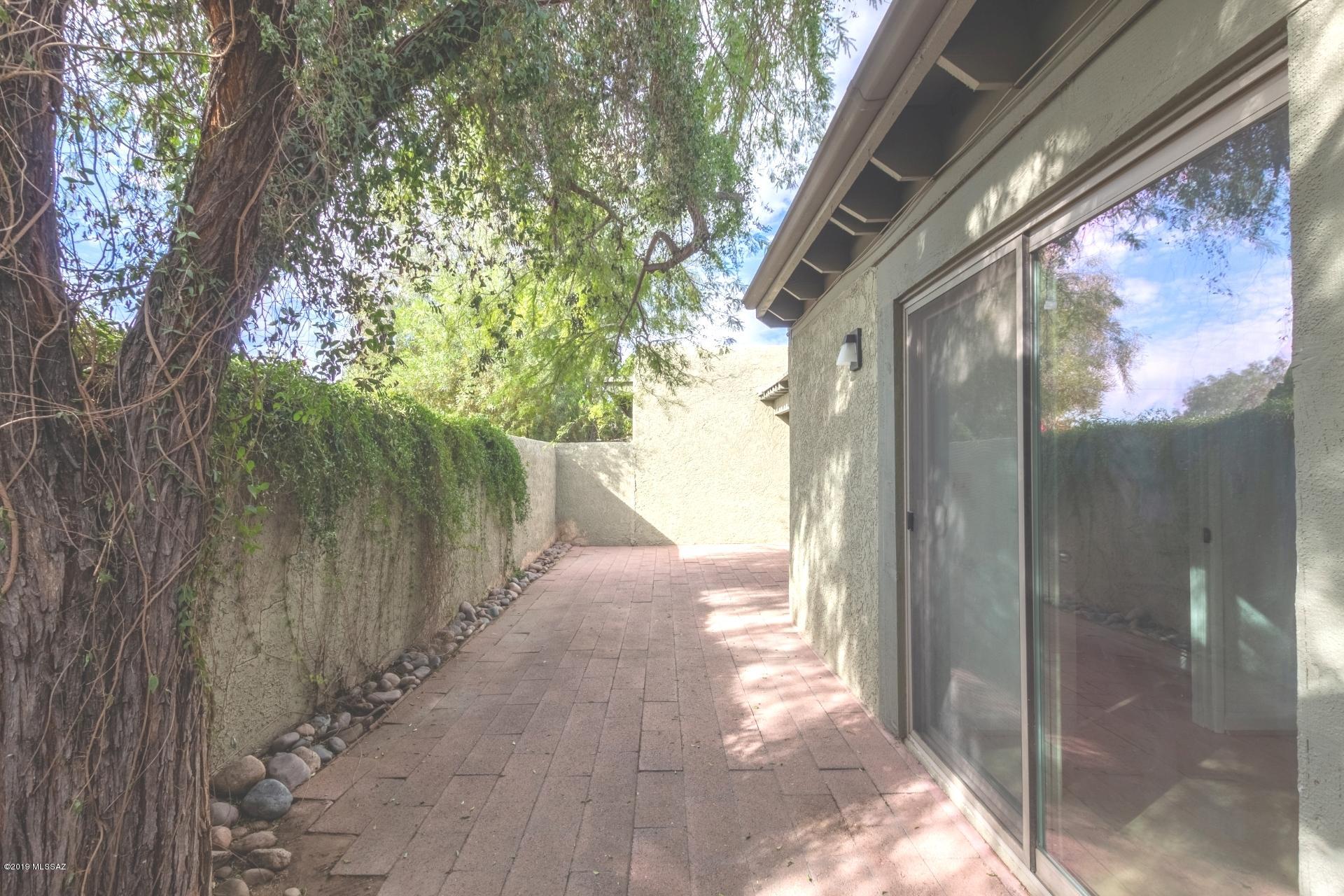 Richland Heights Townhouses - Residential