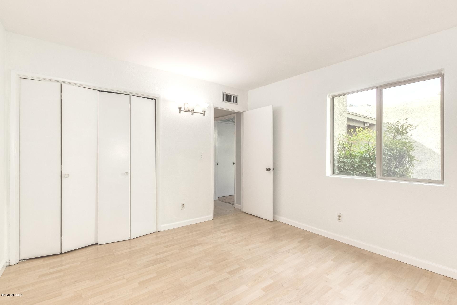 Richland Heights Townhouses - Residential