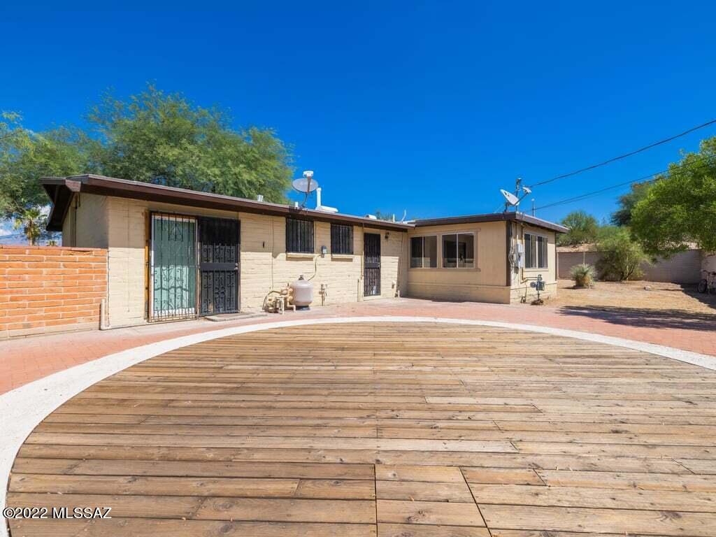Sherwood Village Terrace (1-85) - Residential