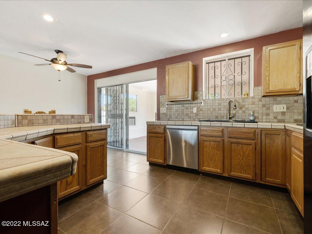 Sherwood Village Terrace (1-85) - Residential