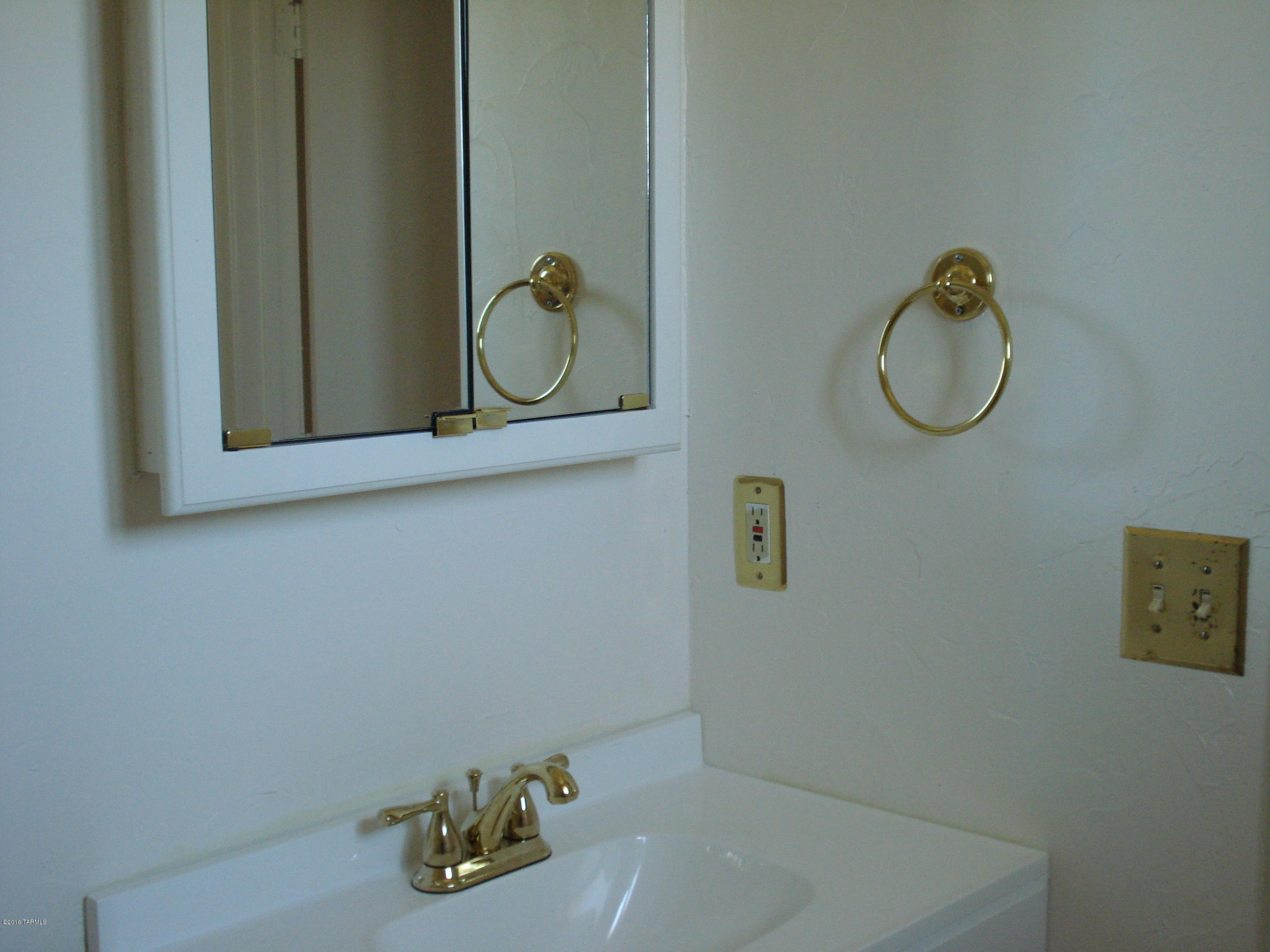 Mescal Lakes - Residential Lease