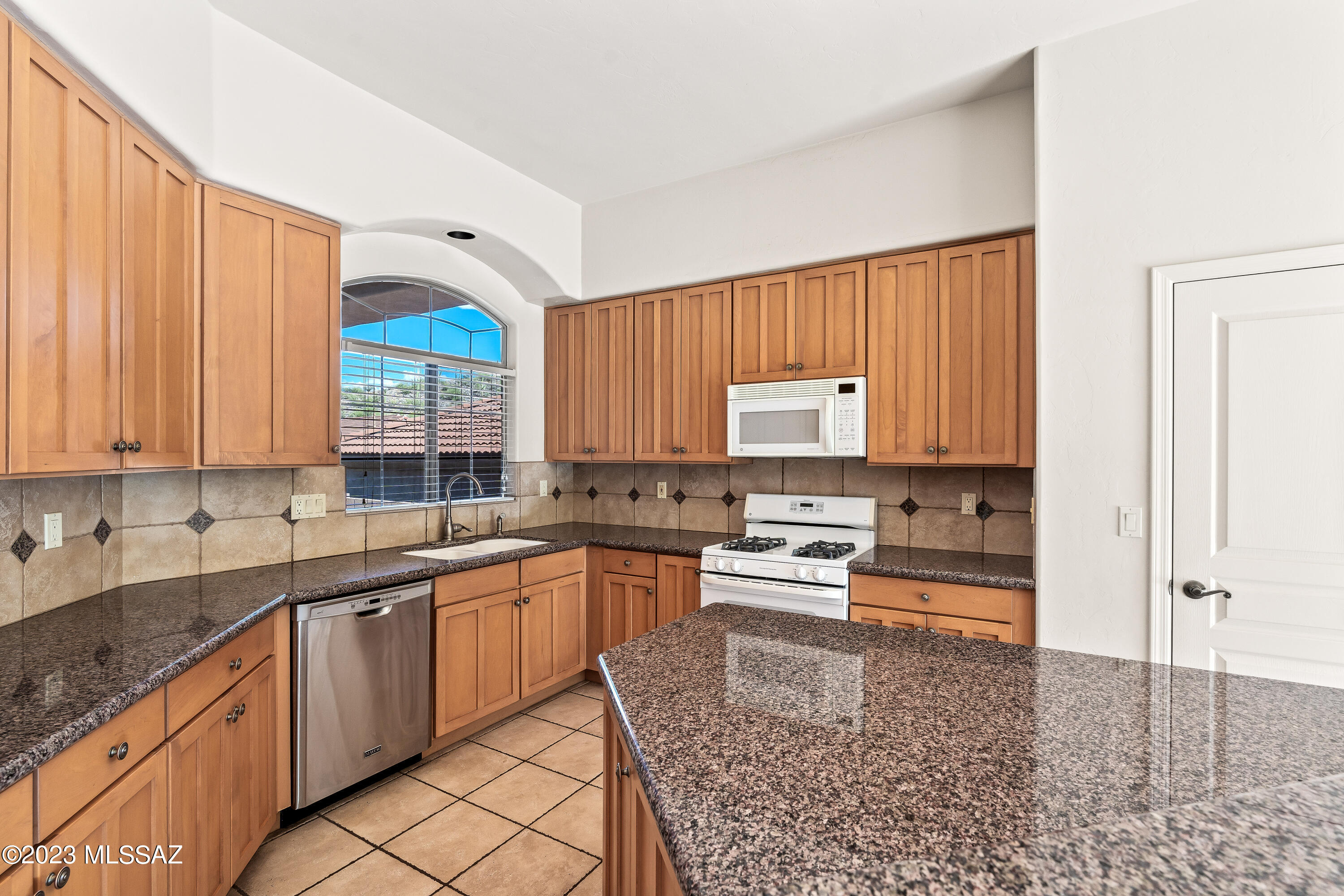 Sabino Mountain (1-290) - Residential Lease