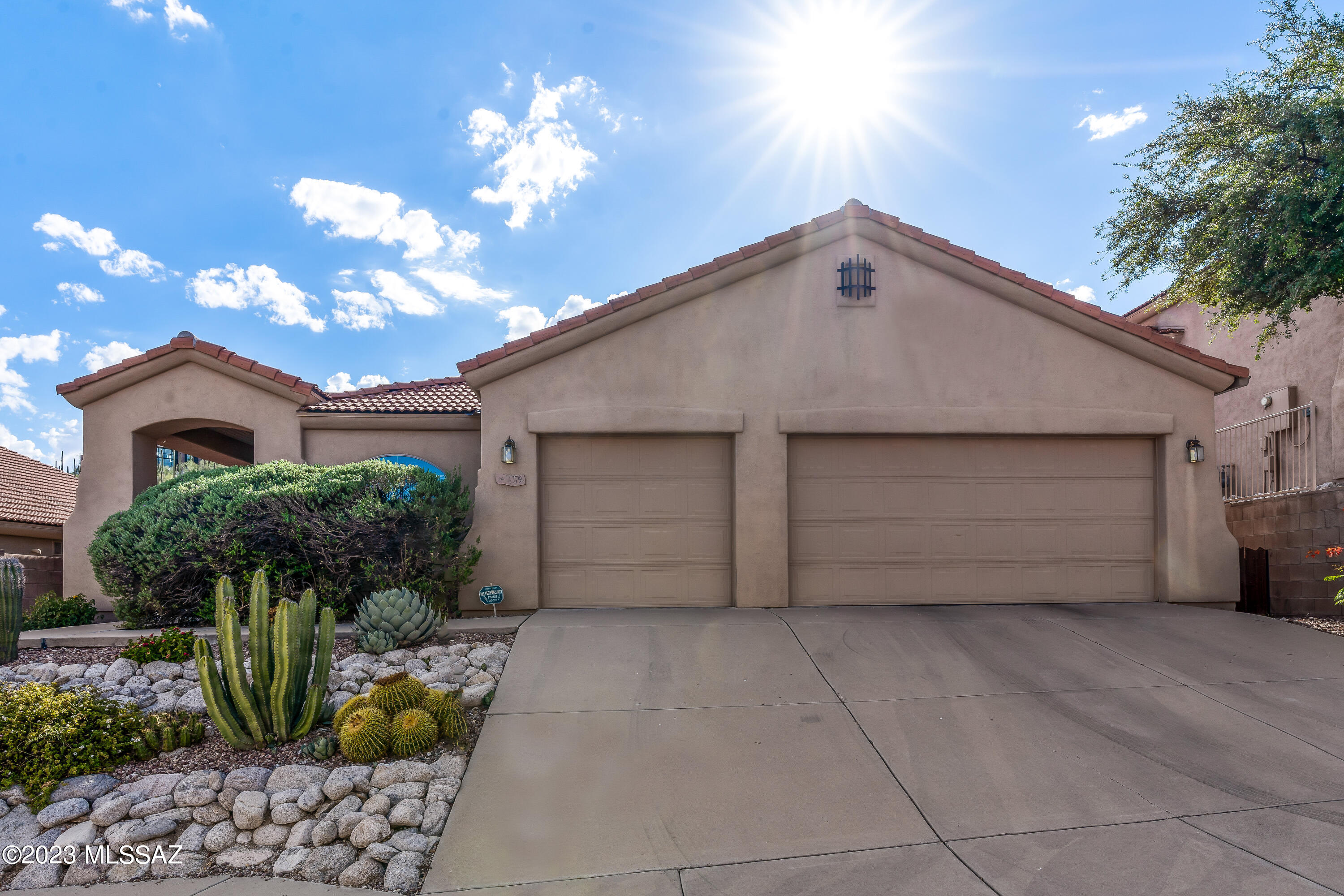 Sabino Mountain (1-290) - Residential Lease