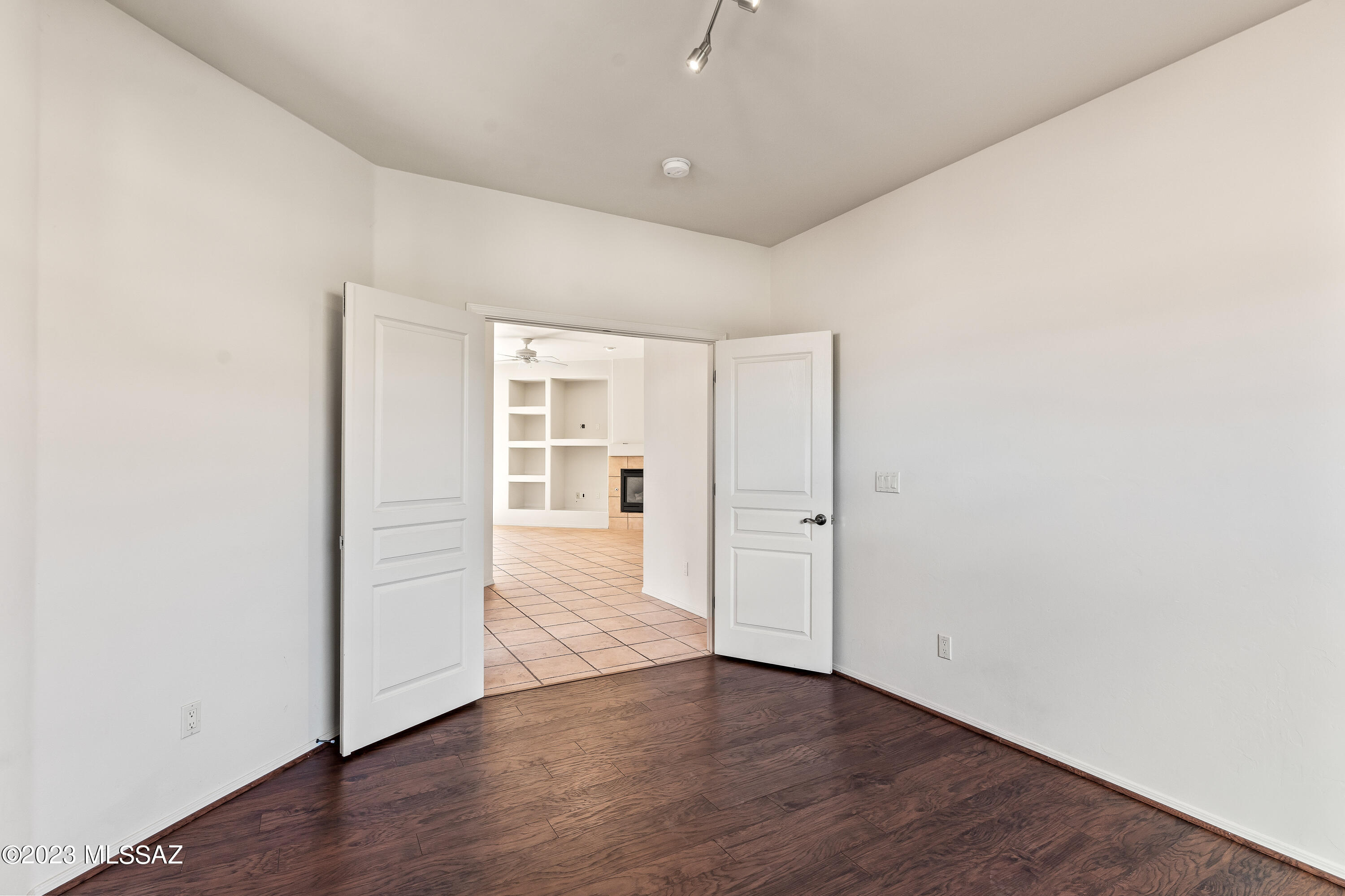 Sabino Mountain (1-290) - Residential Lease
