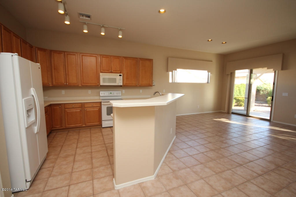 Continental Reserve Blk. 10 (1-69) - Residential Lease