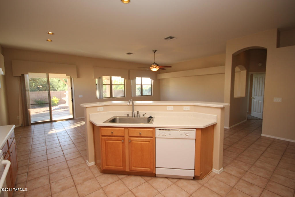 Continental Reserve Blk. 10 (1-69) - Residential Lease