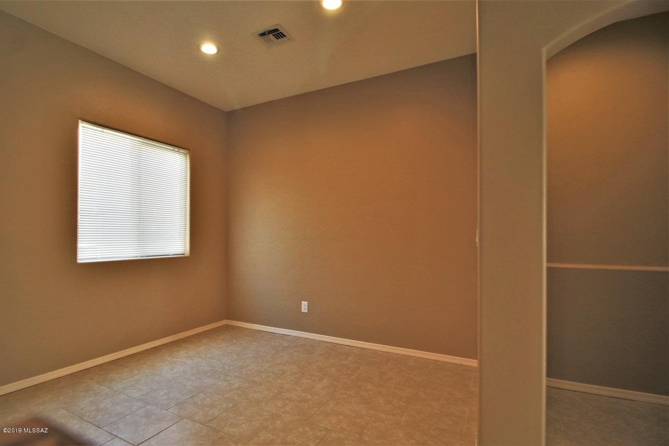 Esperanza Place (1-27) - Residential