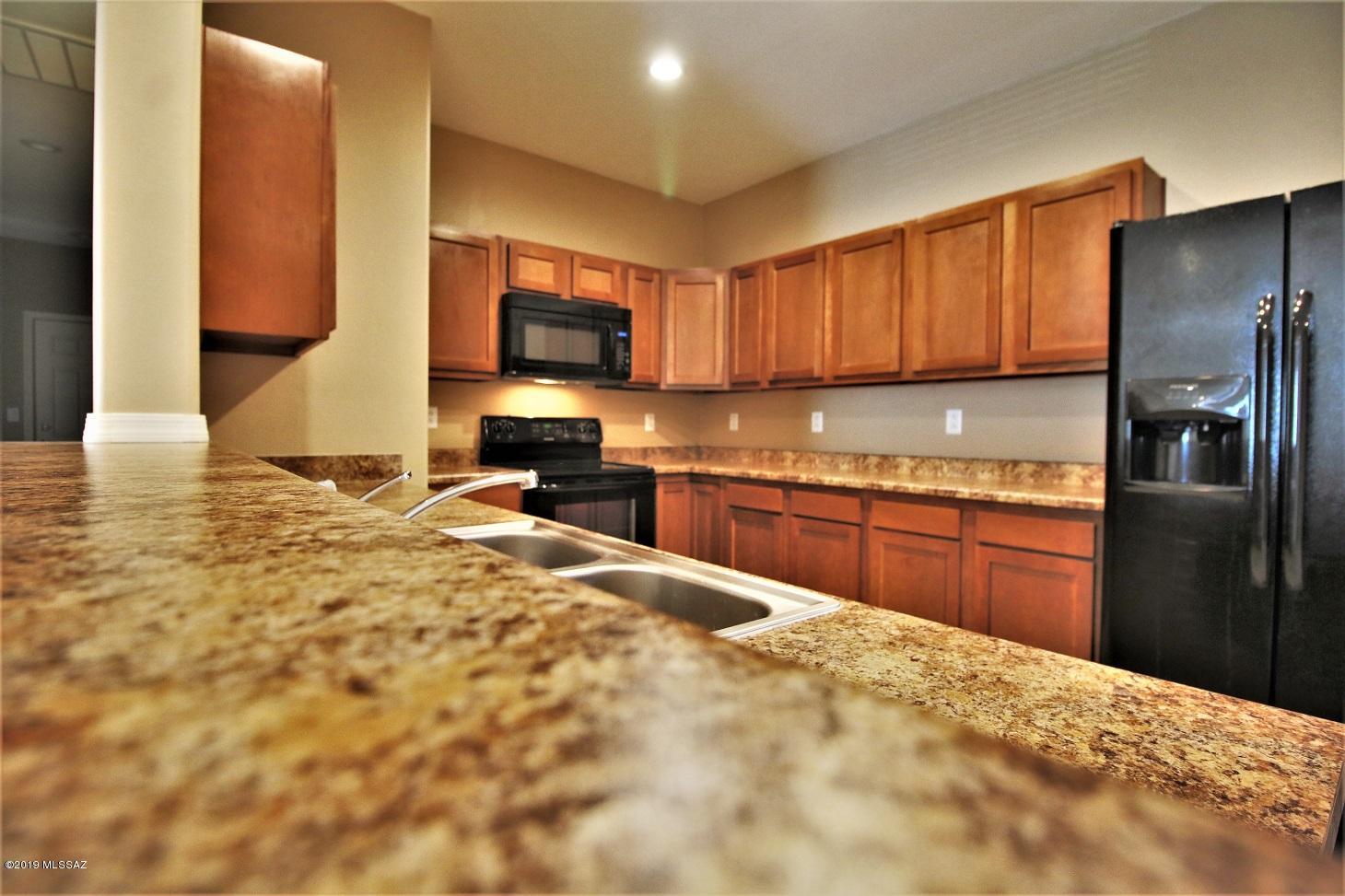 Esperanza Place (1-27) - Residential