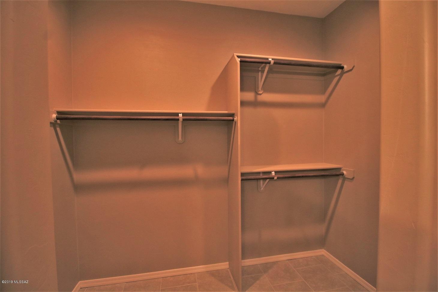 Esperanza Place (1-27) - Residential
